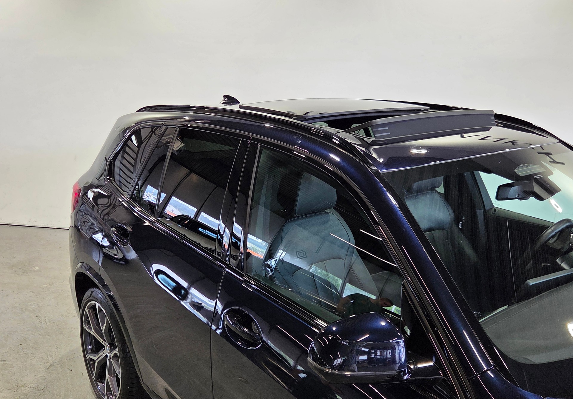 BMW X5 30d xDrive M-Sport-image-10