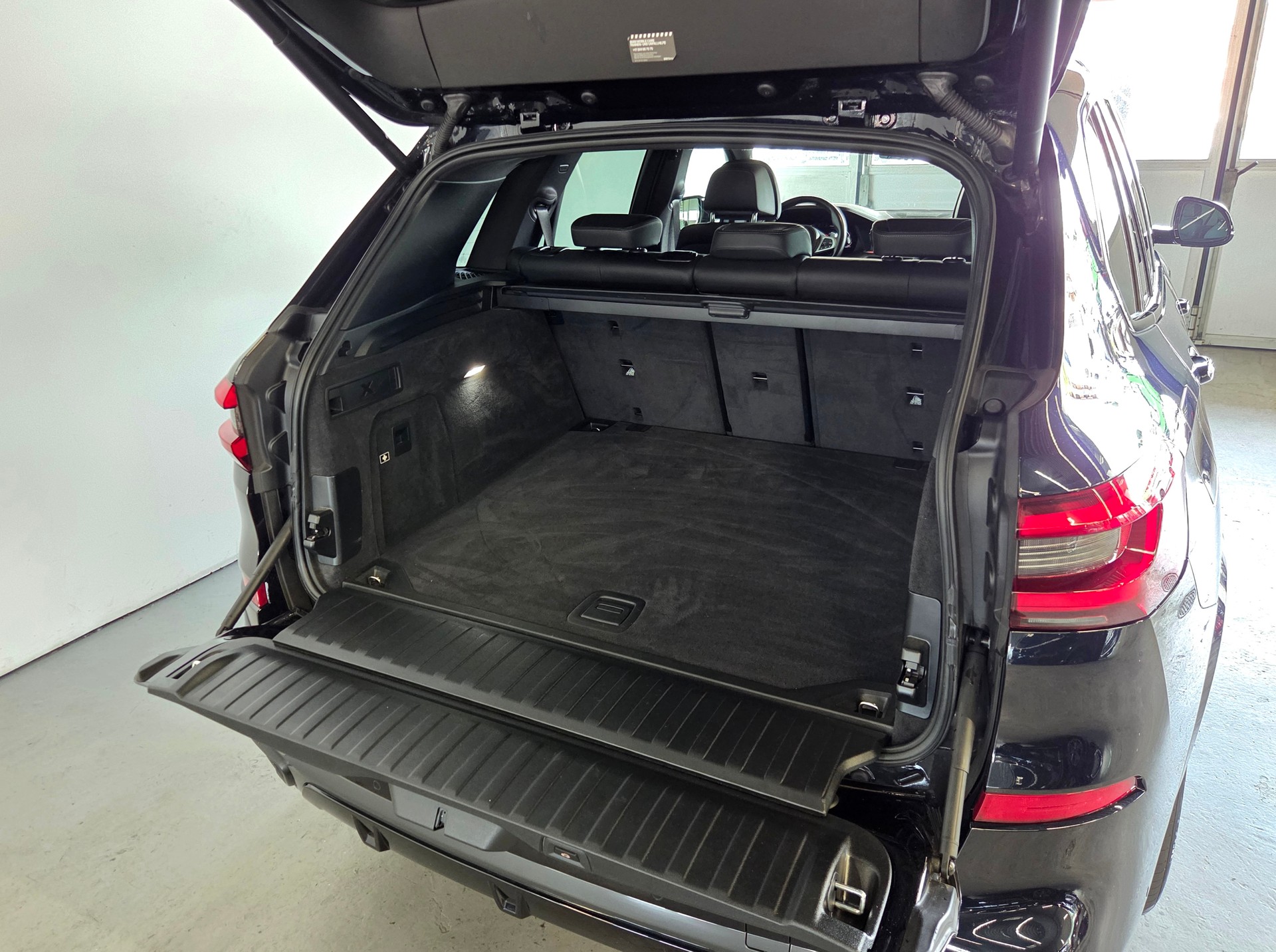 BMW X5 30d xDrive M-Sport-image-25