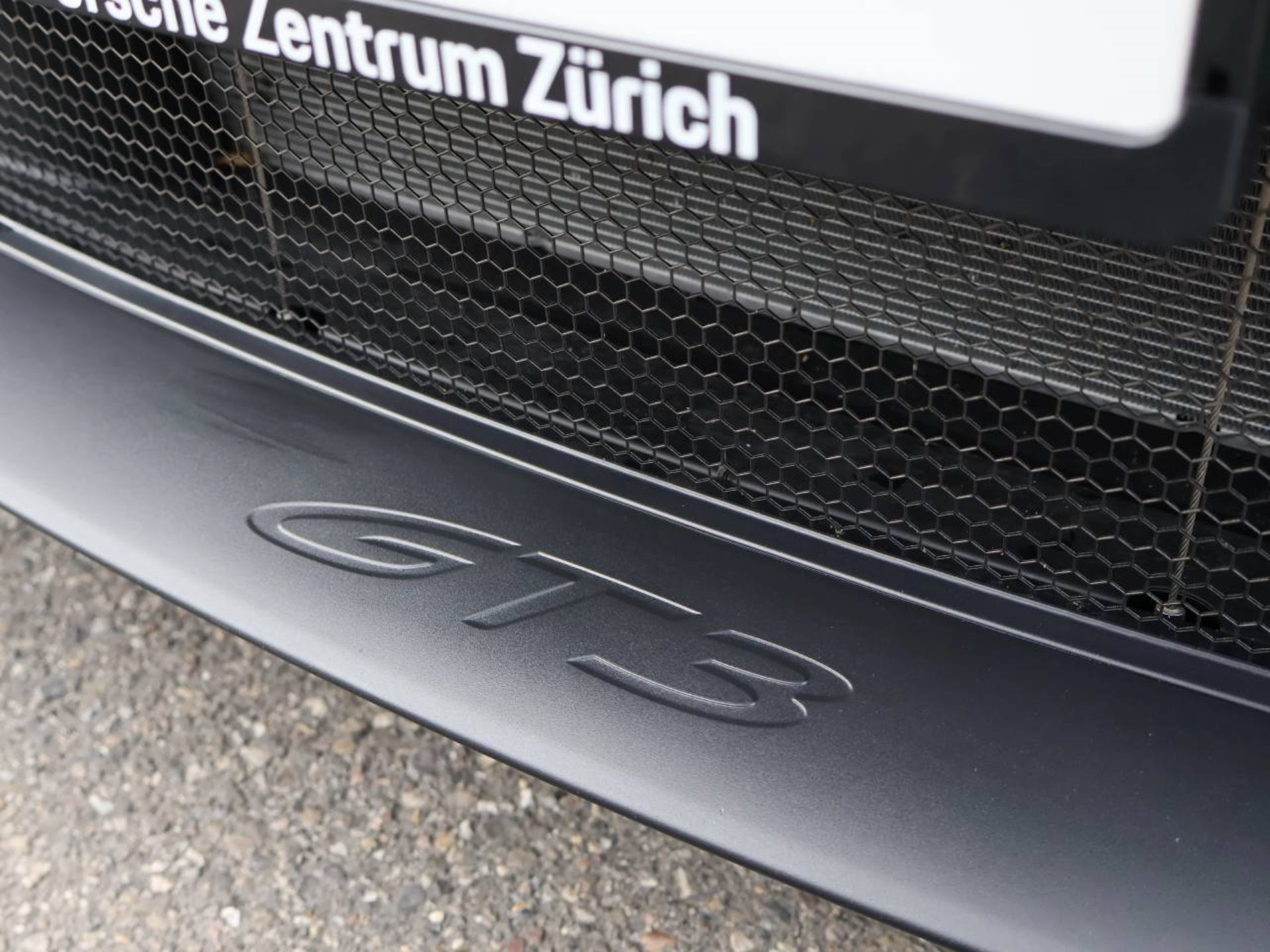 PORSCHE 911 GT3 mit Touring-Paket-image-30
