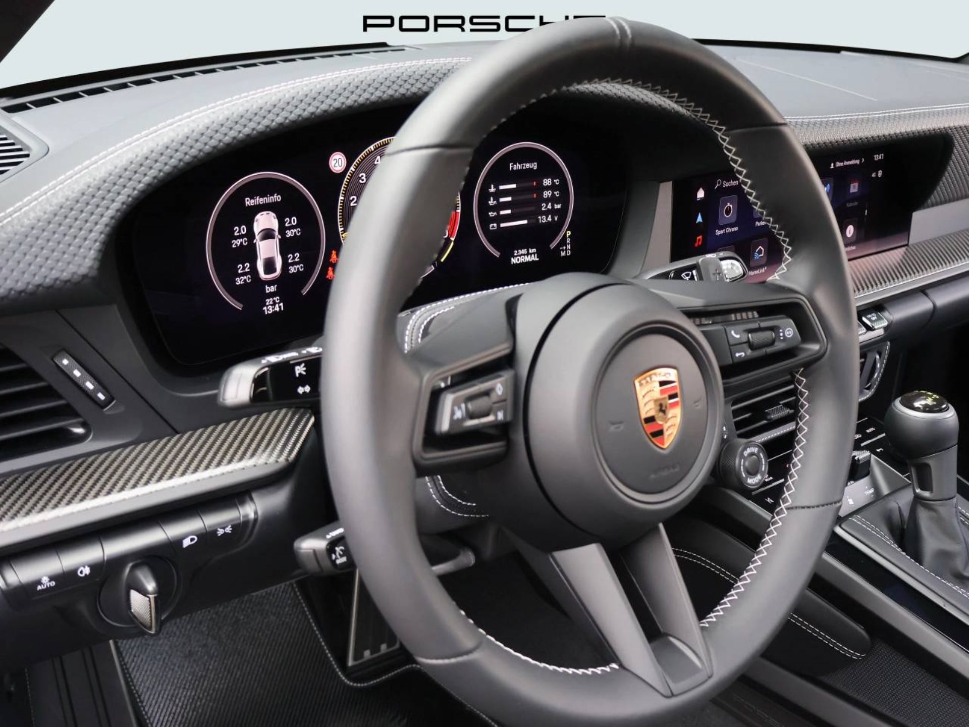 PORSCHE 911 GT3 mit Touring-Paket-image-12