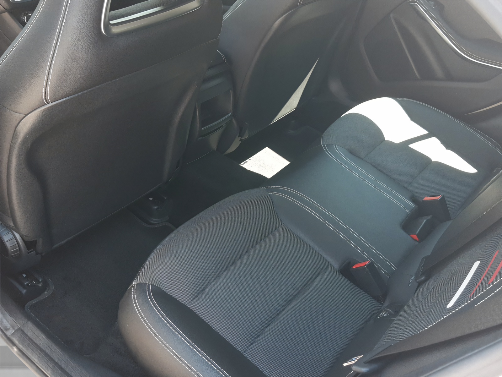 MERCEDES-BENZ A 250 4Matic-image-9