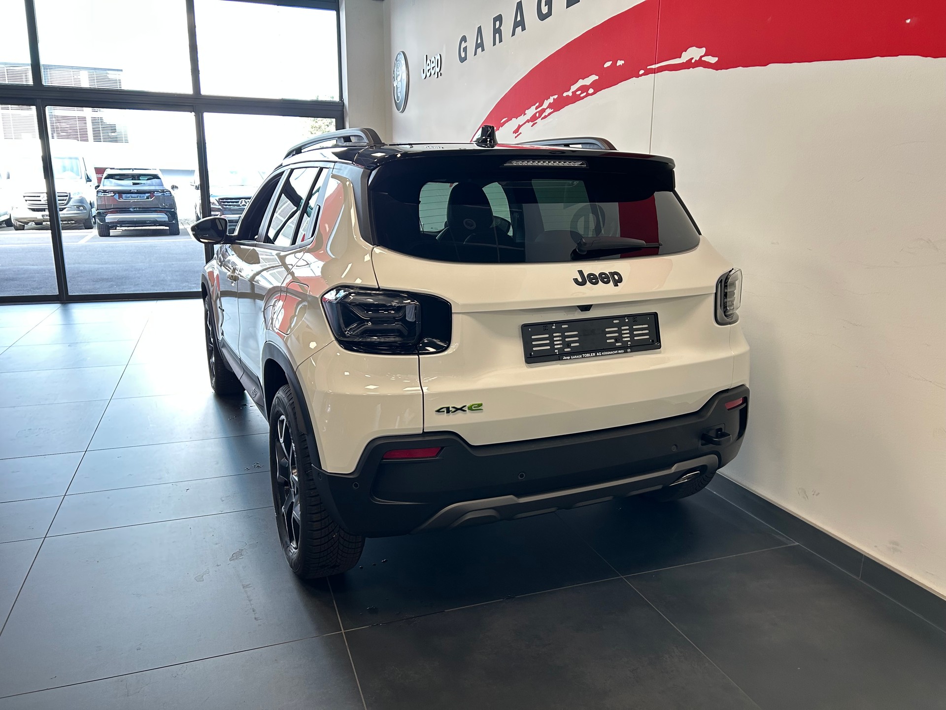 JEEP Avenger 1.2 Turbo MHEV Overland Leather 4xe-image-15