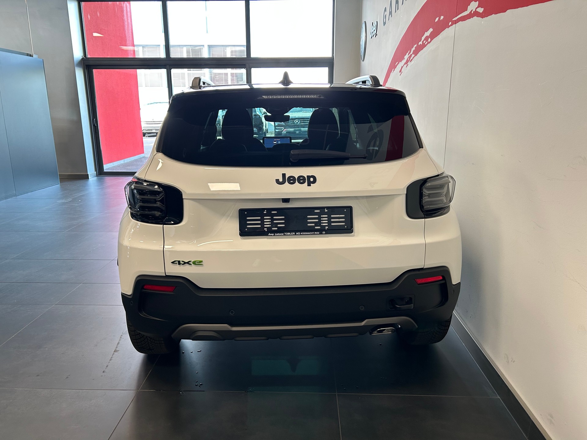 JEEP Avenger 1.2 Turbo MHEV Overland Leather 4xe-image-16