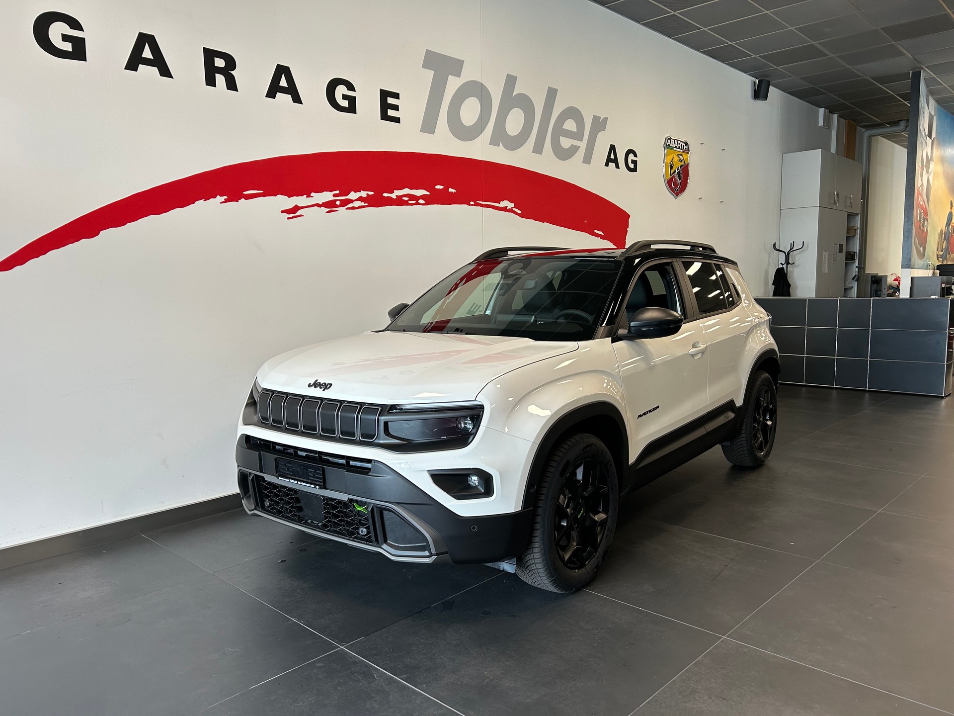 JEEP Avenger 1.2 Turbo MHEV Overland Leather 4xe-image-1