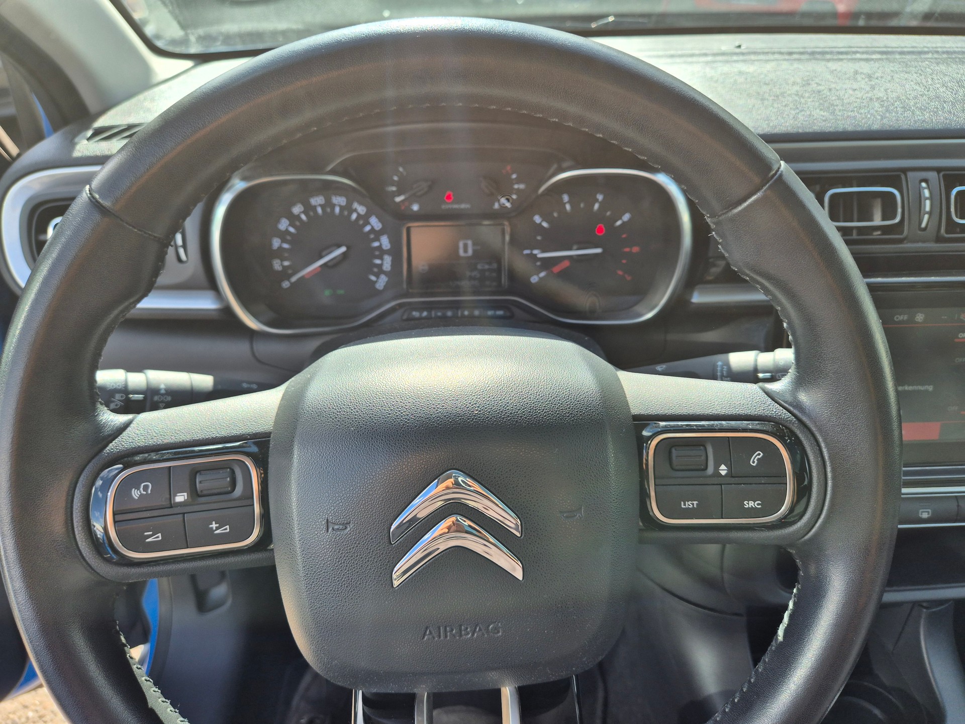 CITROEN C3 1.2i PureTech Shine-image-12