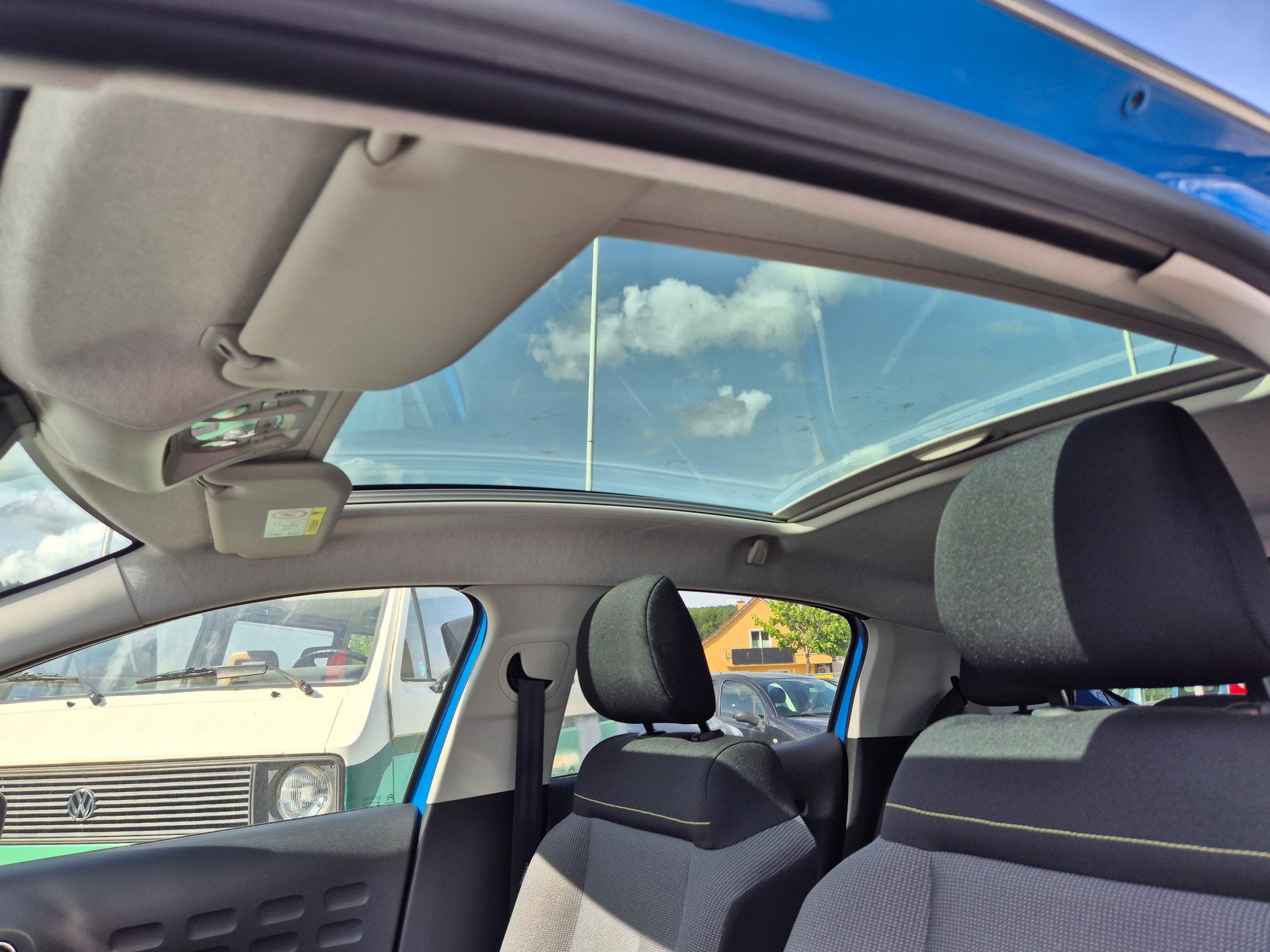 CITROEN C3 1.2i PureTech Shine-image-11