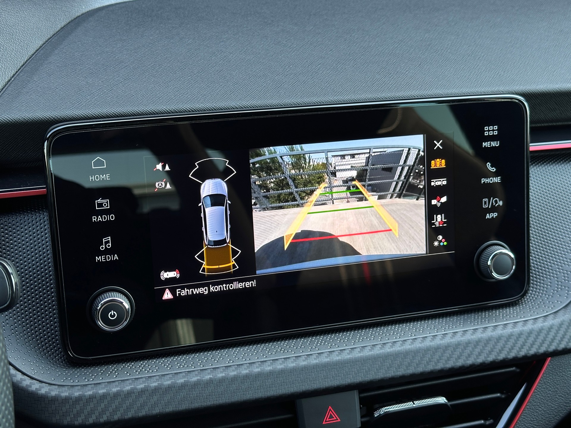 SKODA Scala 1.5 TSI Monte Carlo DSG-image-17