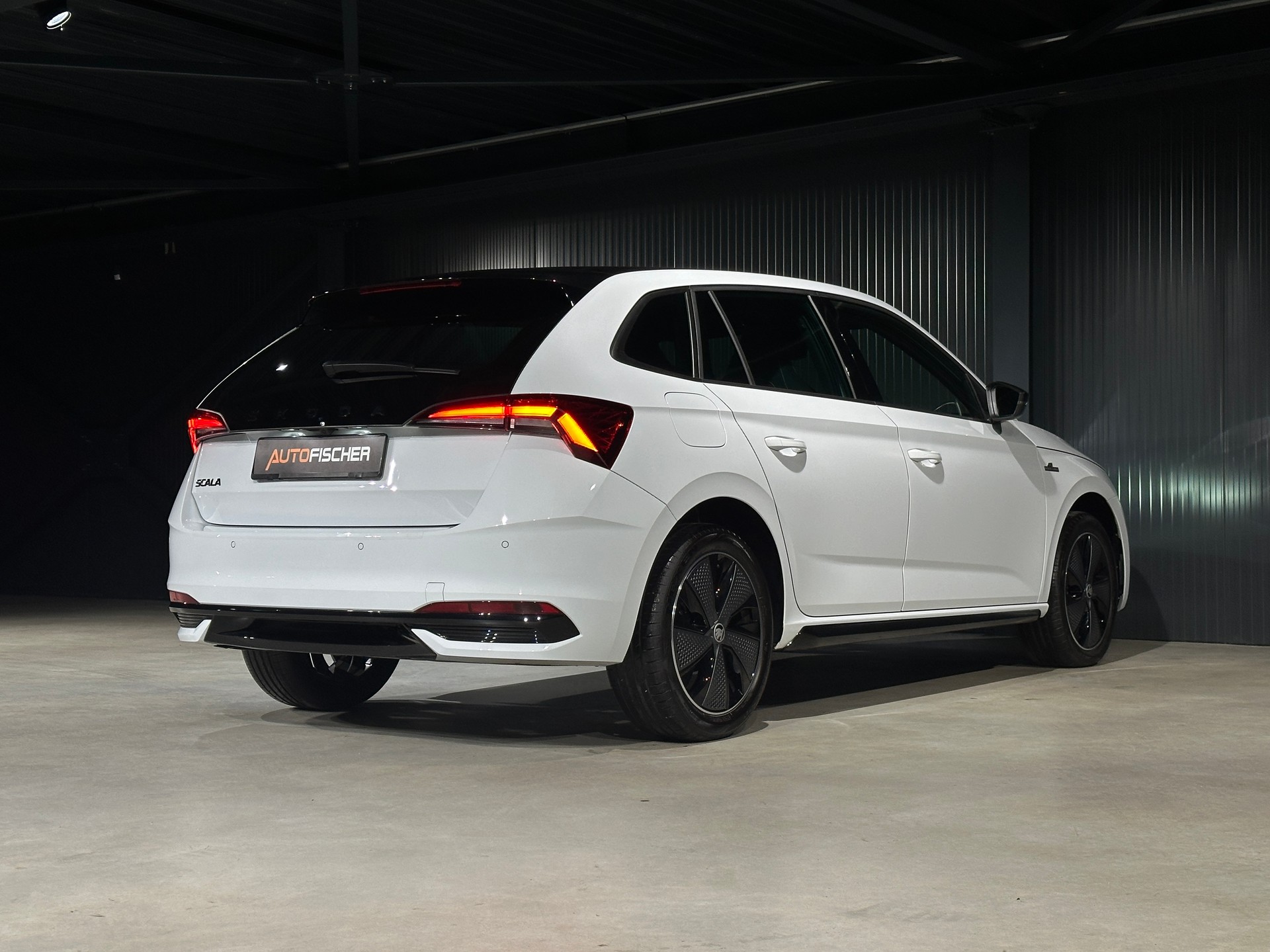 SKODA Scala 1.5 TSI Monte Carlo DSG-image-6