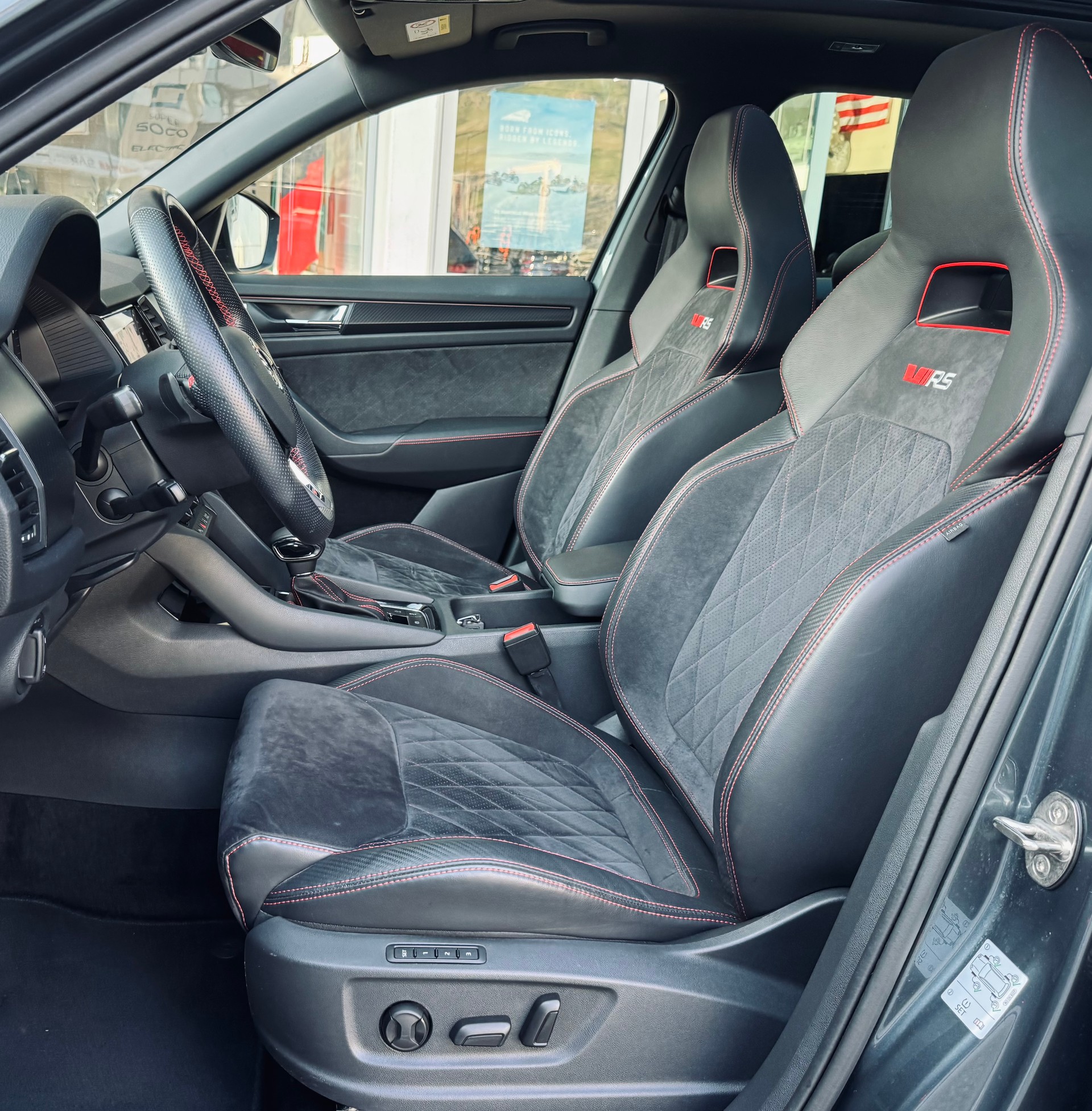 SKODA Kodiaq 2.0 Bi-TDI SCR RS 4x4 DSG-image-7