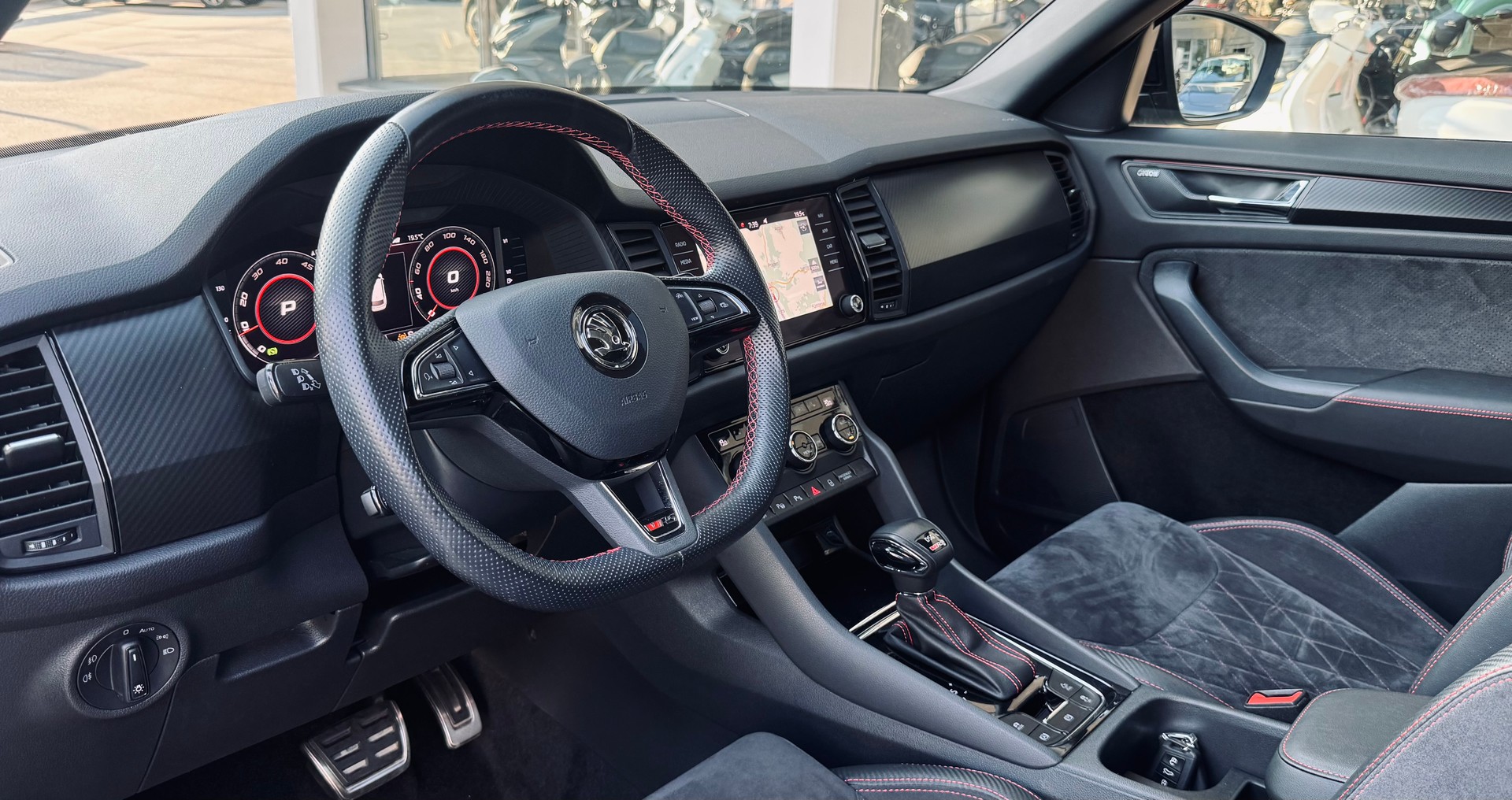 SKODA Kodiaq 2.0 Bi-TDI SCR RS 4x4 DSG-image-6