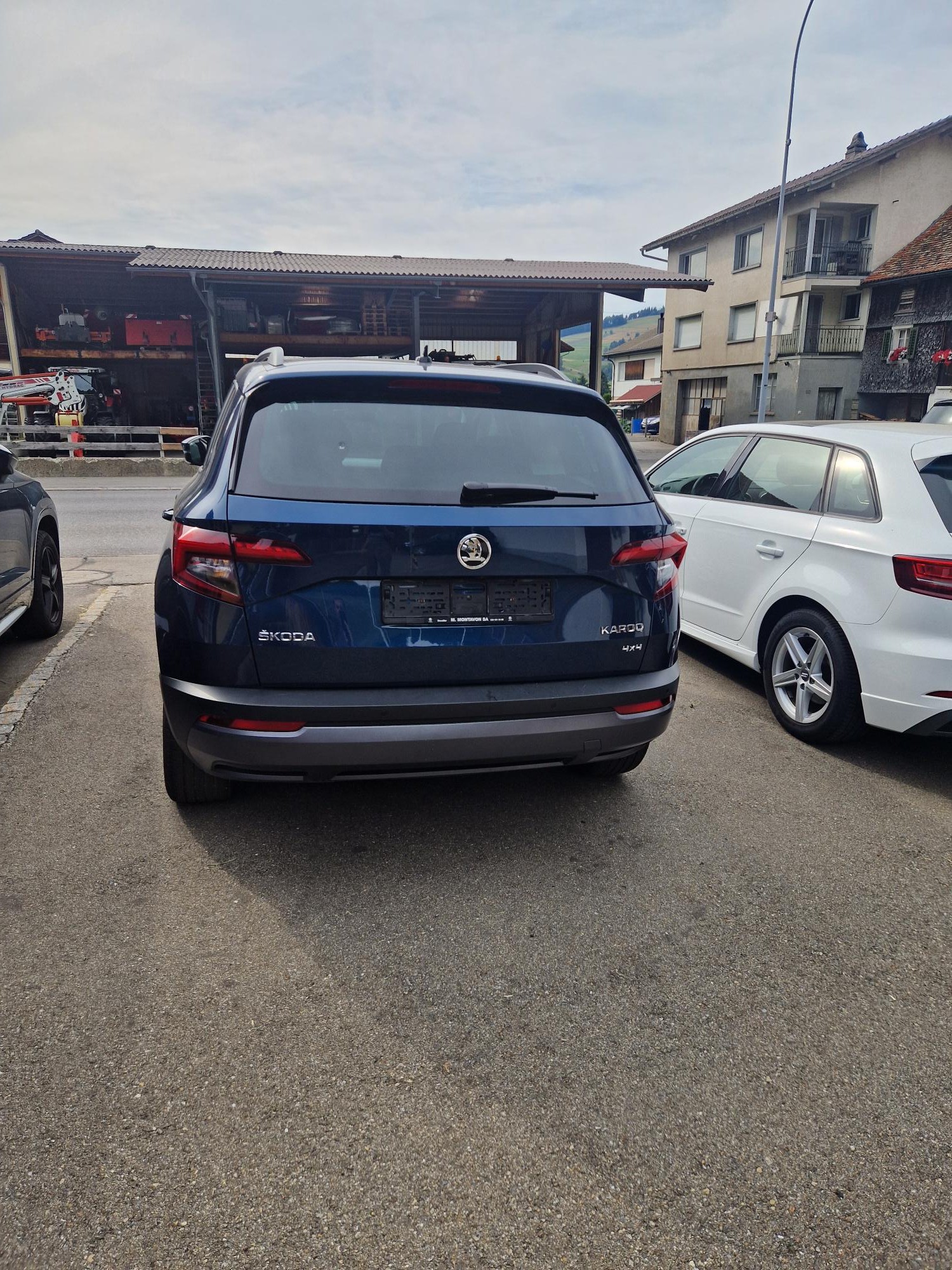SKODA Karoq 2.0 TDI CR Ambition 4x4-image-1