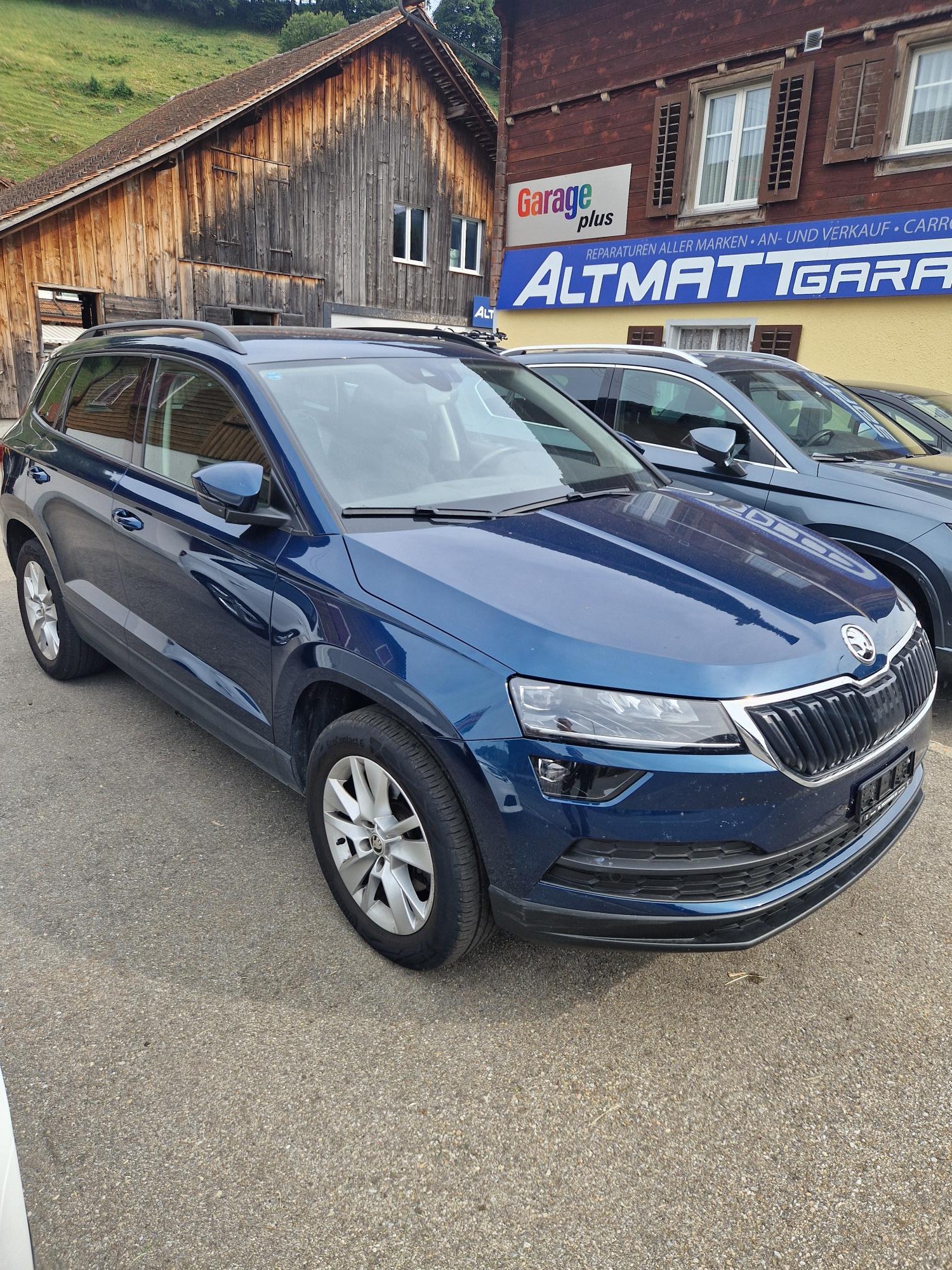 SKODA Karoq 2.0 TDI CR Ambition 4x4-image-0
