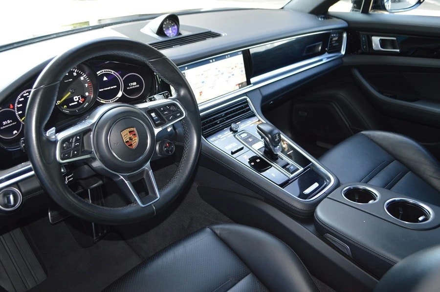 PORSCHE Panamera 4 E-Hybrid Sport Turismo PDK-image-4