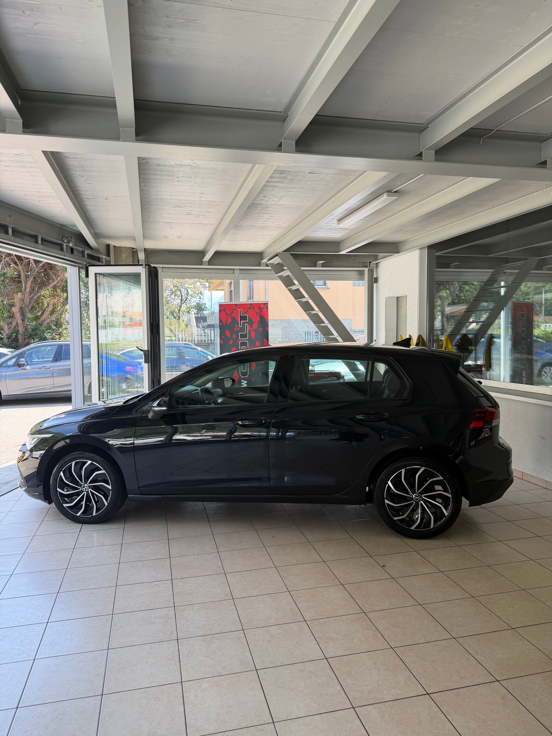 VW Golf 1.5 e TSI ACT Life DSG-image-2