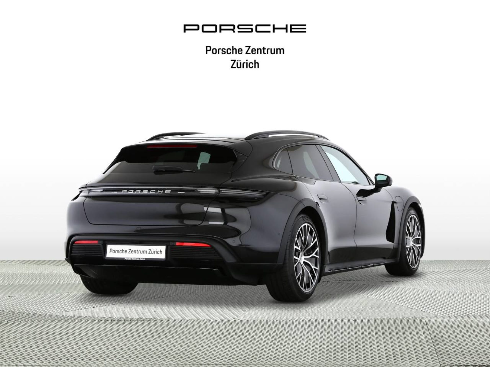 PORSCHE Taycan 4 Cross Turismo-image-2