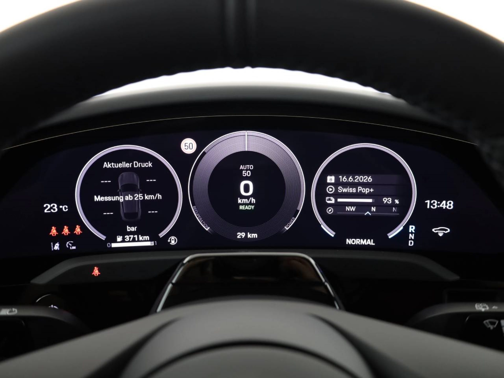 PORSCHE Taycan 4 Cross Turismo-image-10