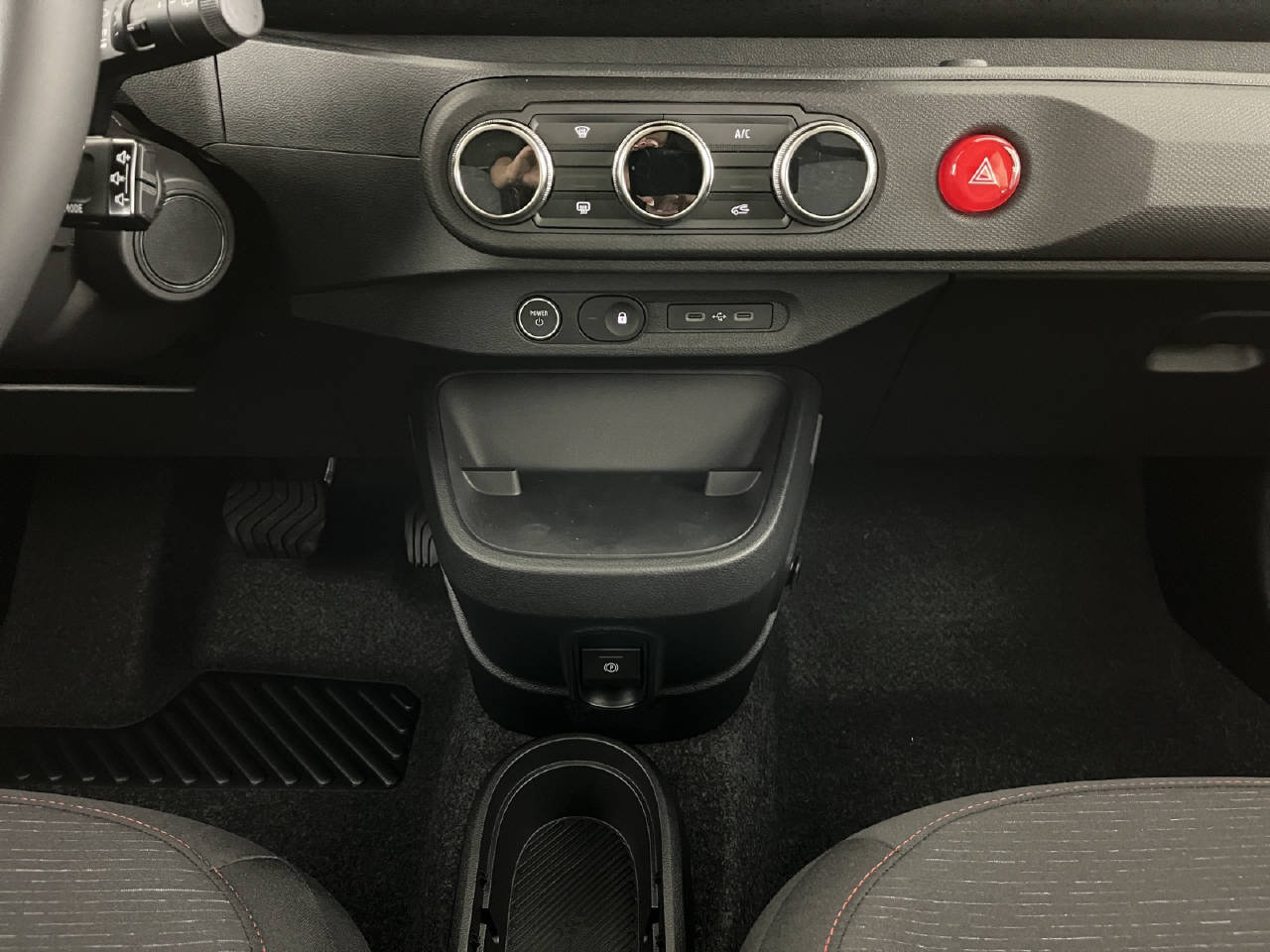 RENAULT Twingo E-Tech Urban Range techno-image-13