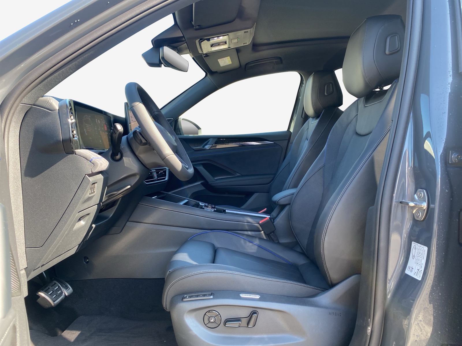 VW Tiguan 2.0 TSI DSG R-Line Plus 4Motion-image-7