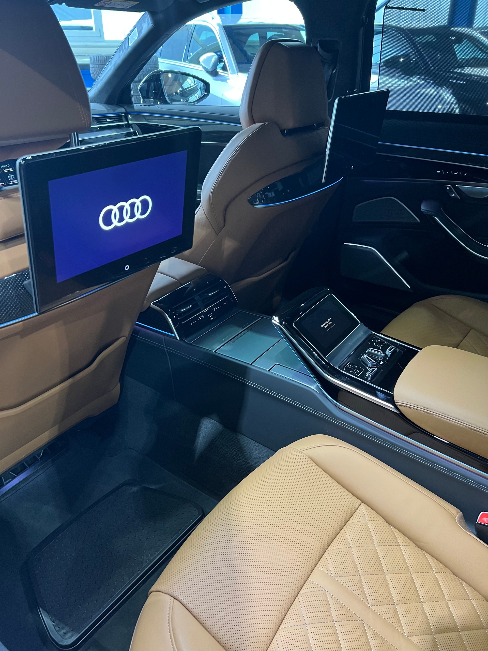 AUDI A8 60 L TFSI e qu**S-Sportsitze,Panodach,5-Jahre Garantie,Matrix**Np CHF 214'500.-**-image-11