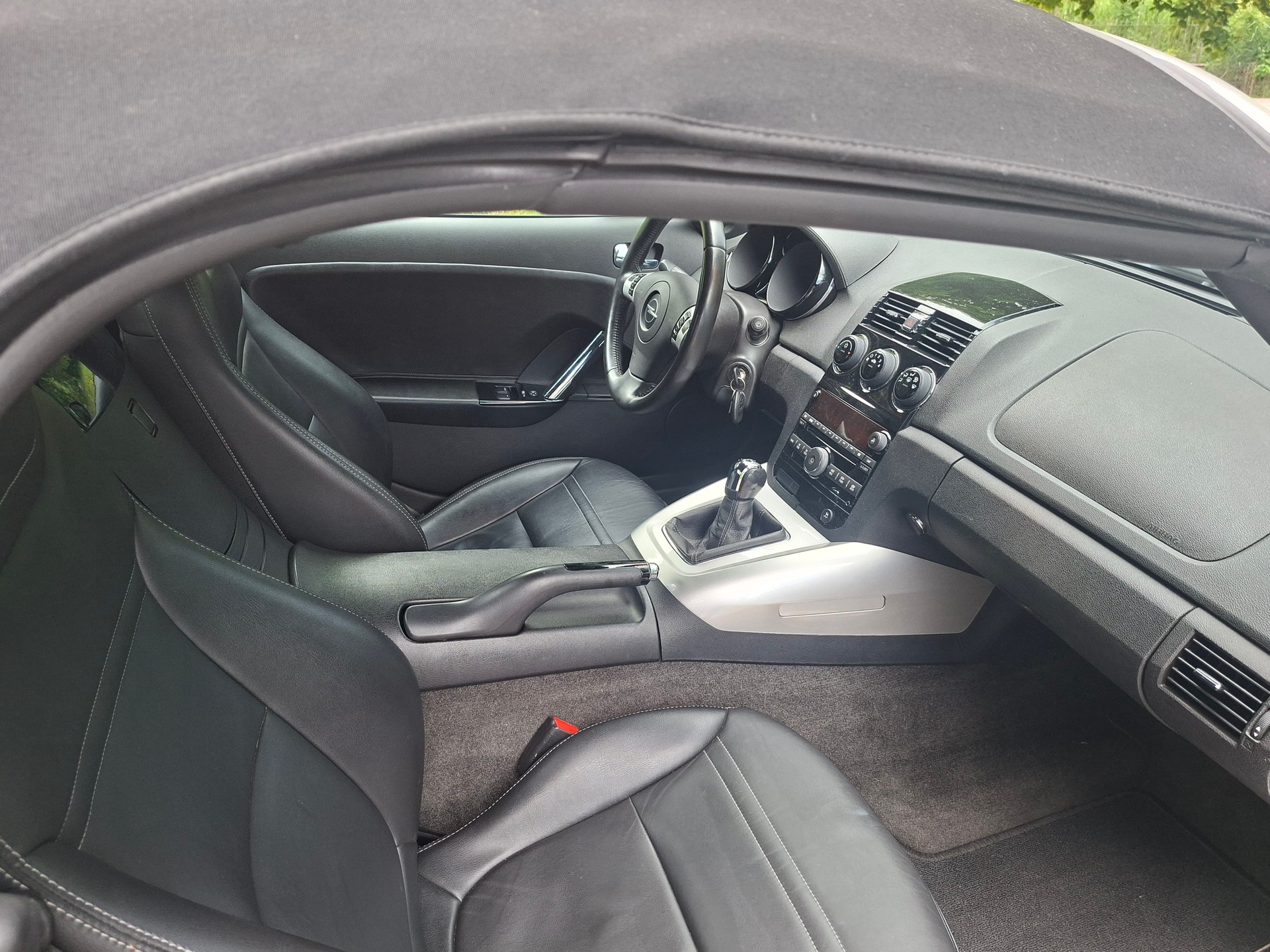 OPEL GT 2.0 Turbo-image-15