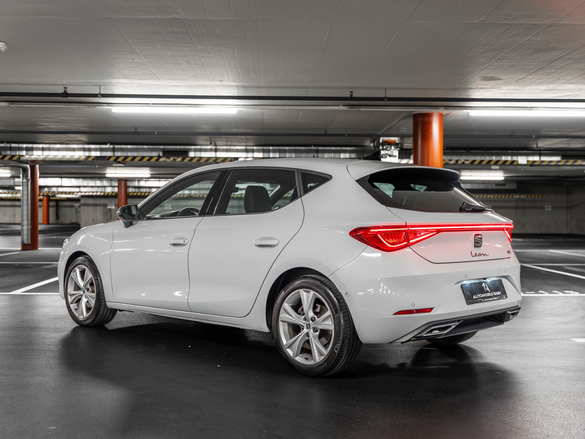 SEAT Leon 1.5 Eco TSI FR-image-6