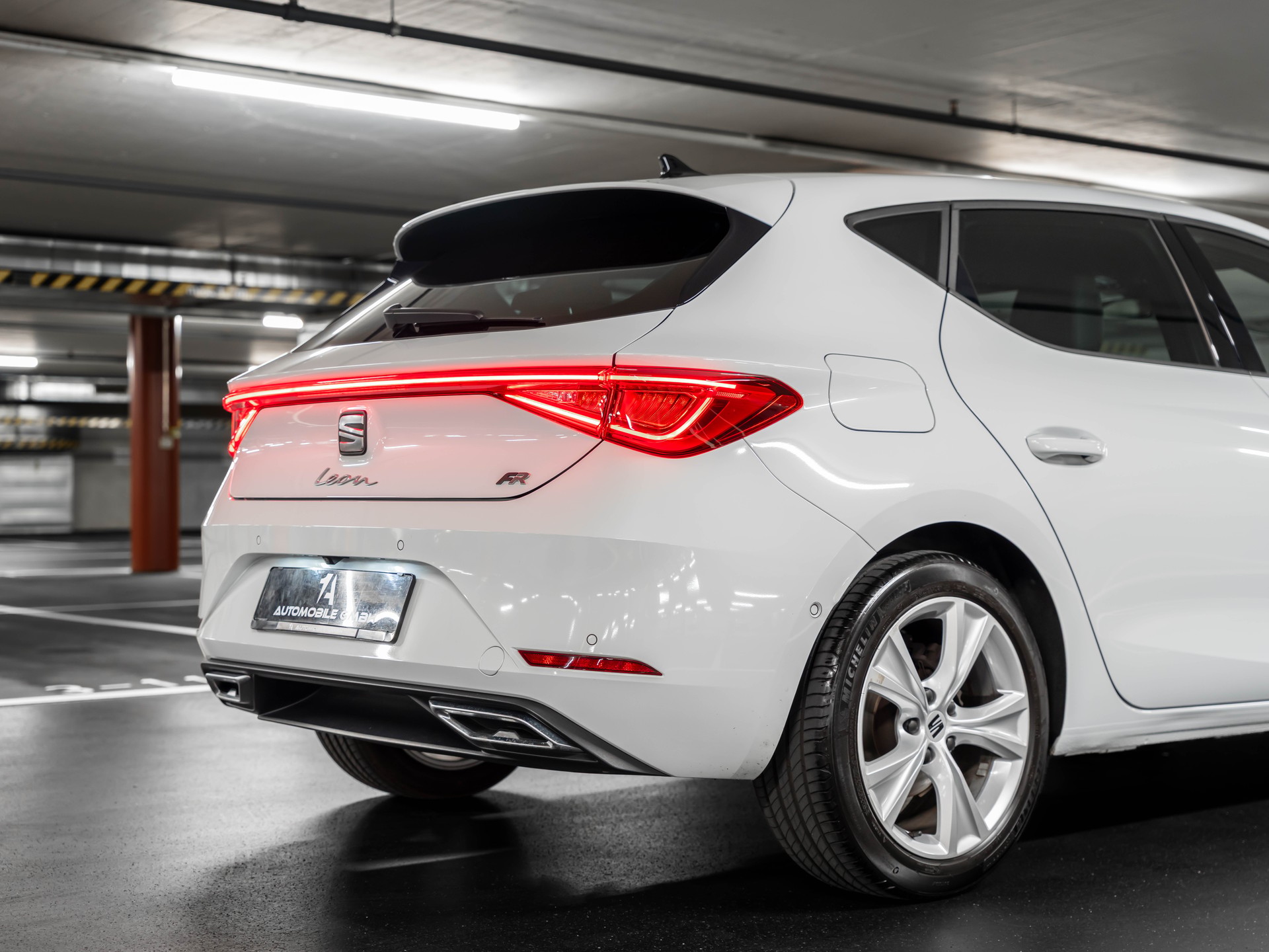 SEAT Leon 1.5 Eco TSI FR-image-9