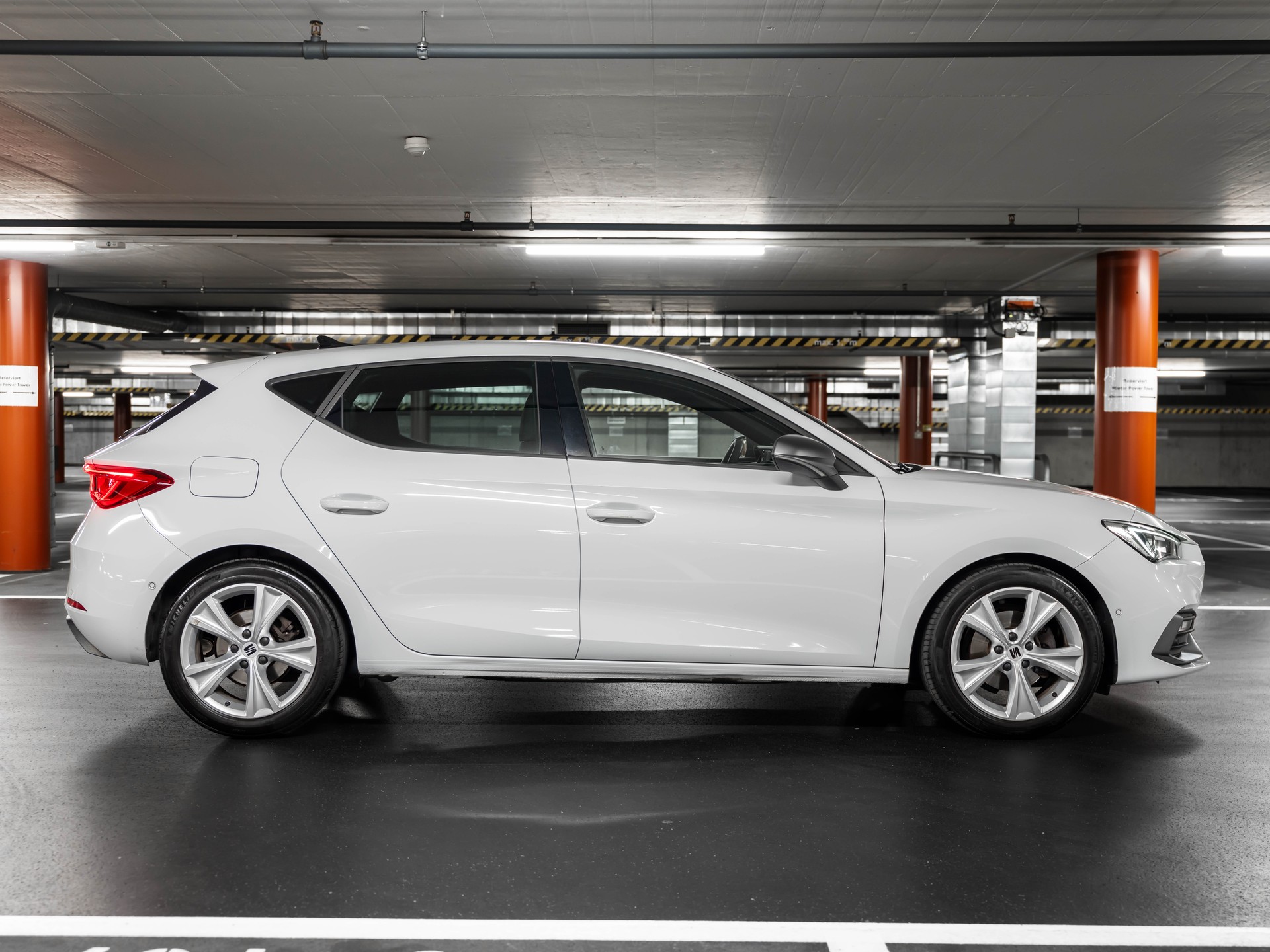 SEAT Leon 1.5 Eco TSI FR-image-11