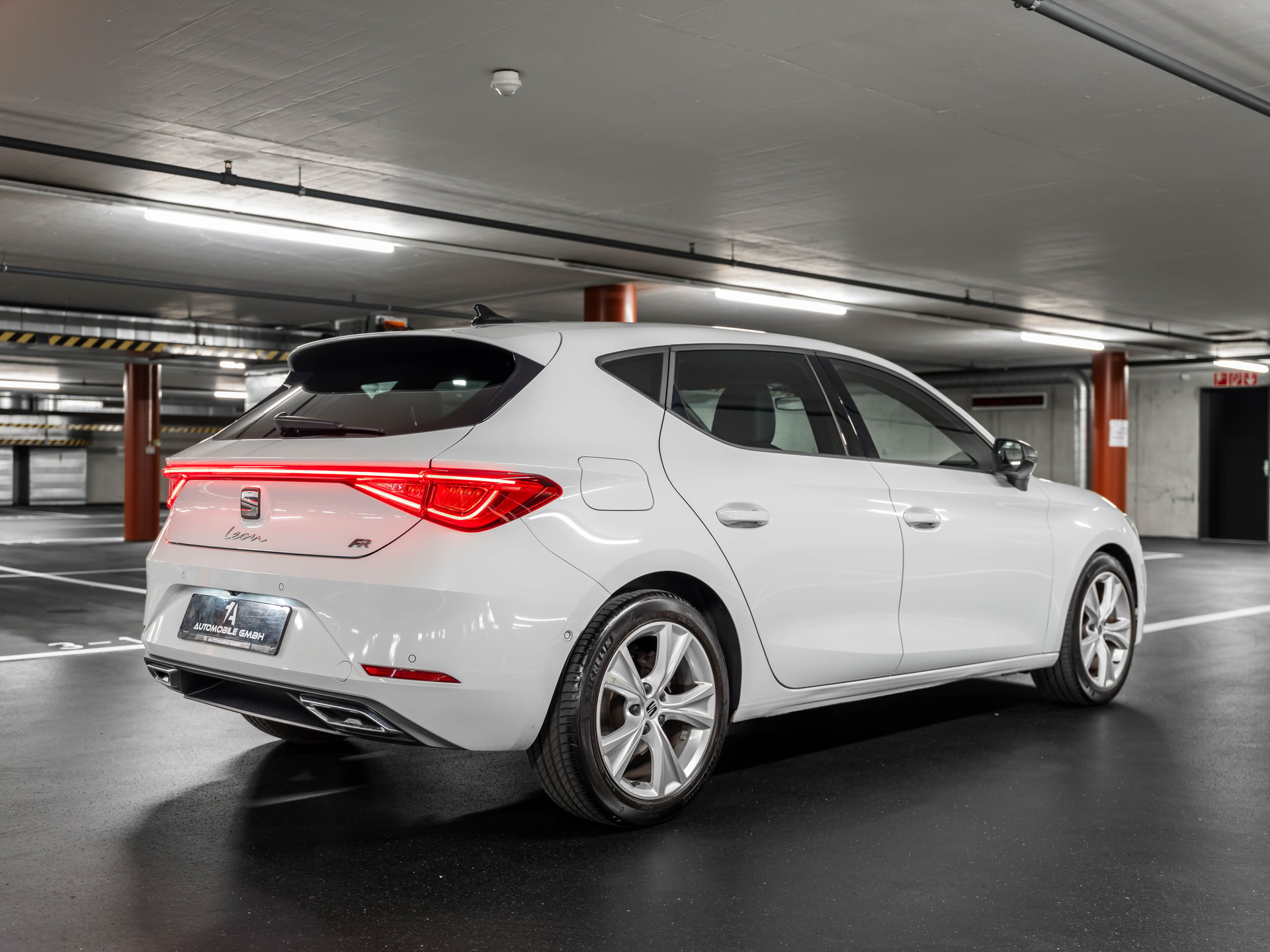 SEAT Leon 1.5 Eco TSI FR-image-10