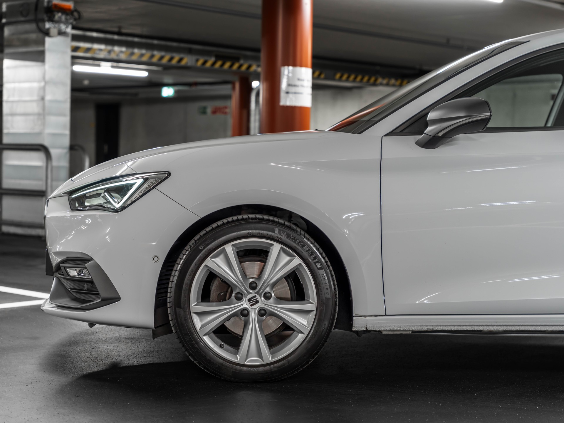 SEAT Leon 1.5 Eco TSI FR-image-3