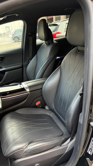 MERCEDES-BENZ GLC 300 4Matic AMG Line 9G-Tronic-image-9