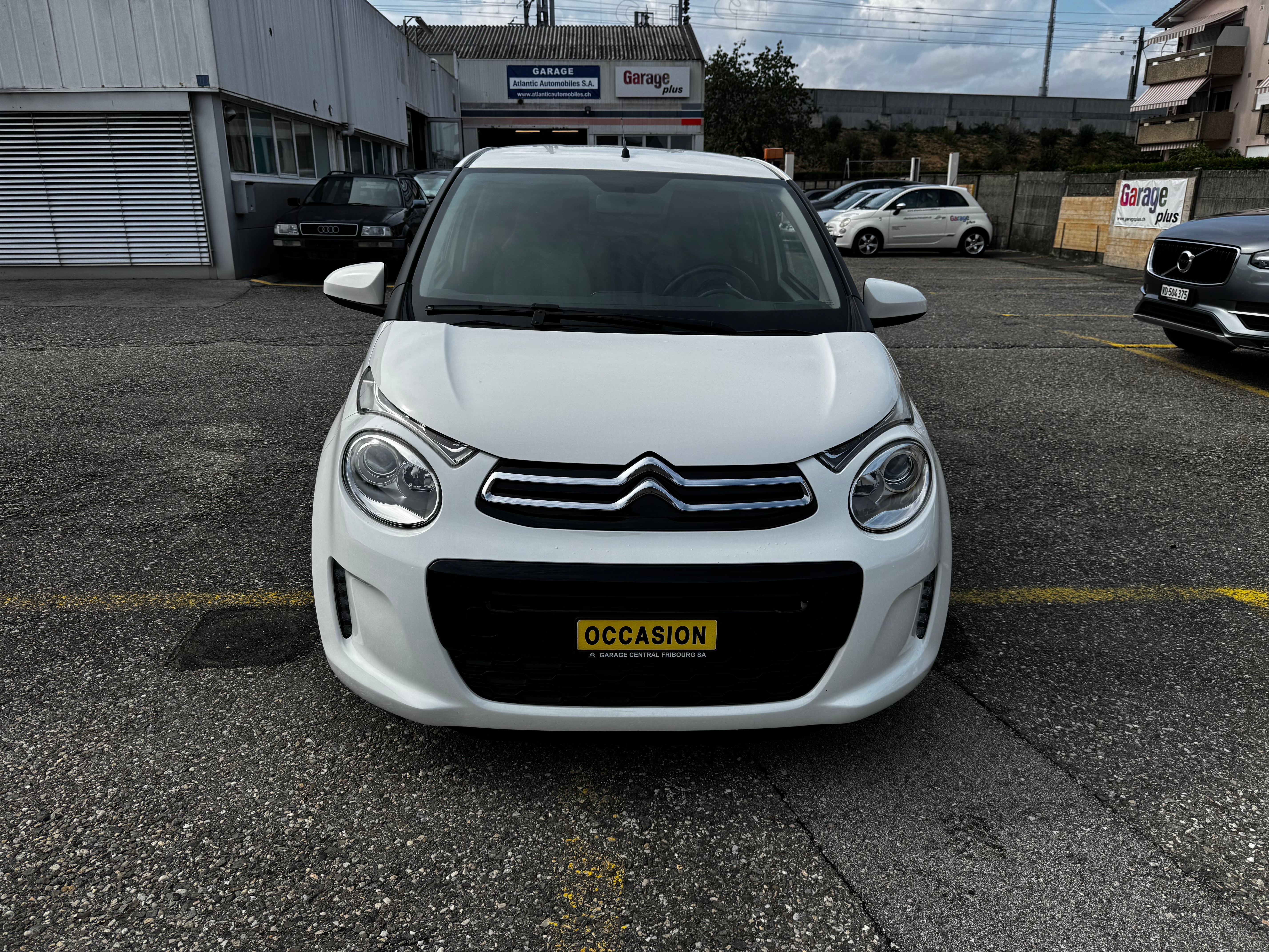 Car photo