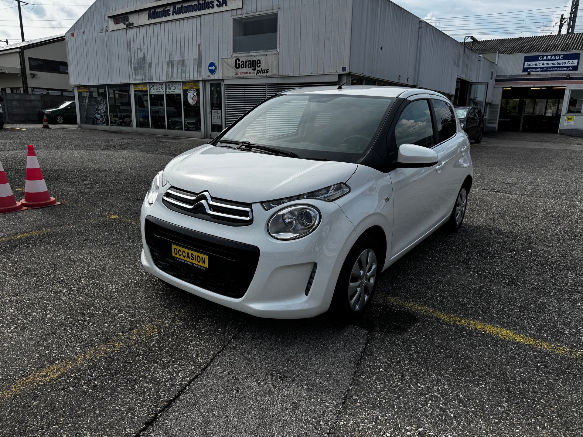 CITROEN C1 1.0 VTi ETG5 Shine Airscape-image-1
