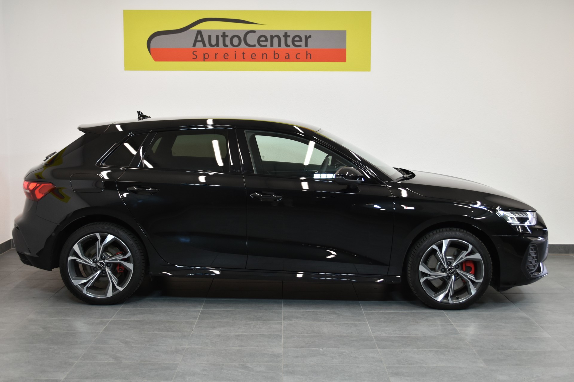 AUDI A3 Sportback 45 TFSI e S line S-tronic-image-10