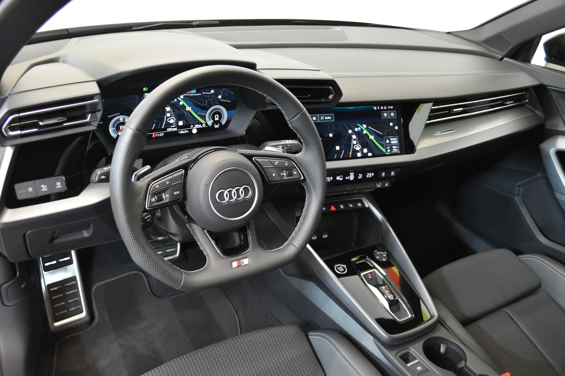 AUDI A3 Sportback 45 TFSI e S line S-tronic-image-5