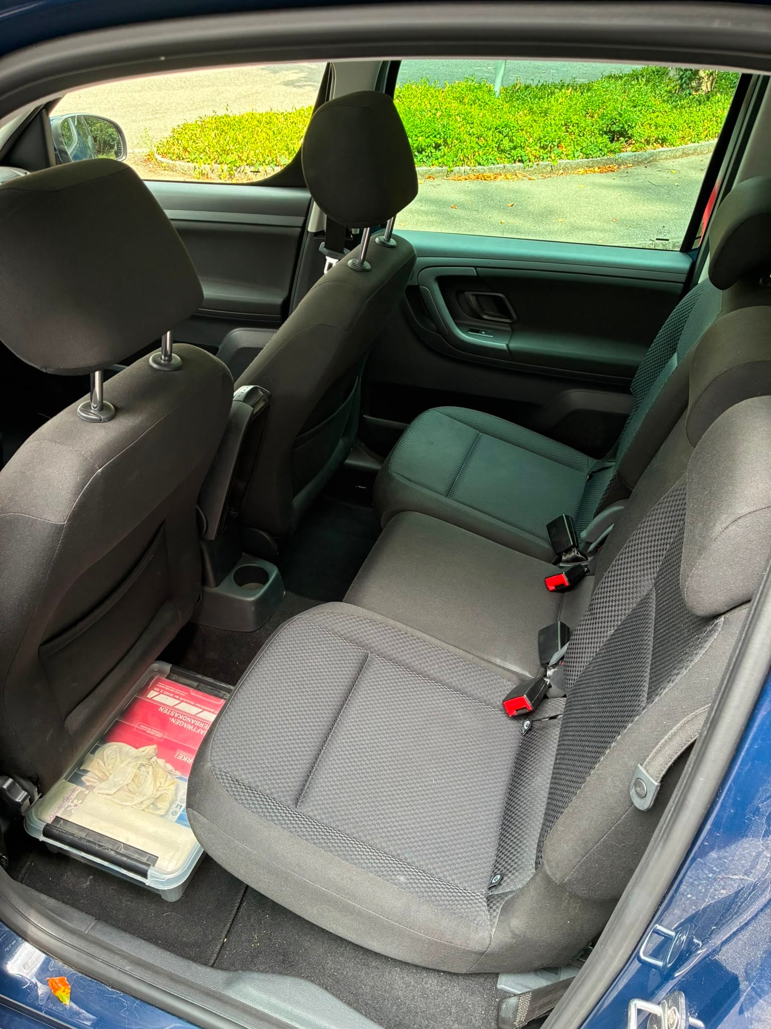 SKODA Roomster 1.6 TDI Elegance-image-16