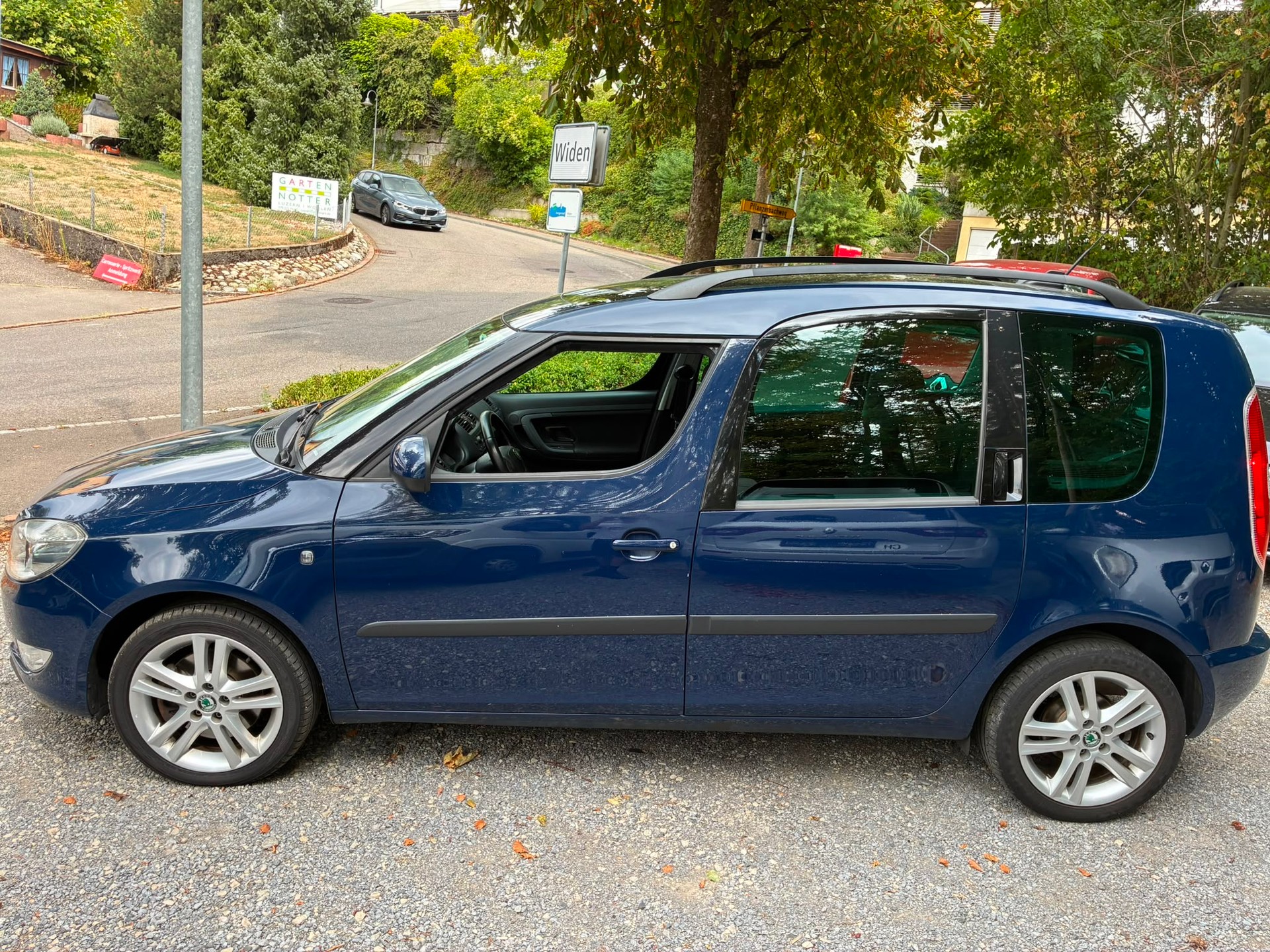 SKODA Roomster 1.6 TDI Elegance-image-6