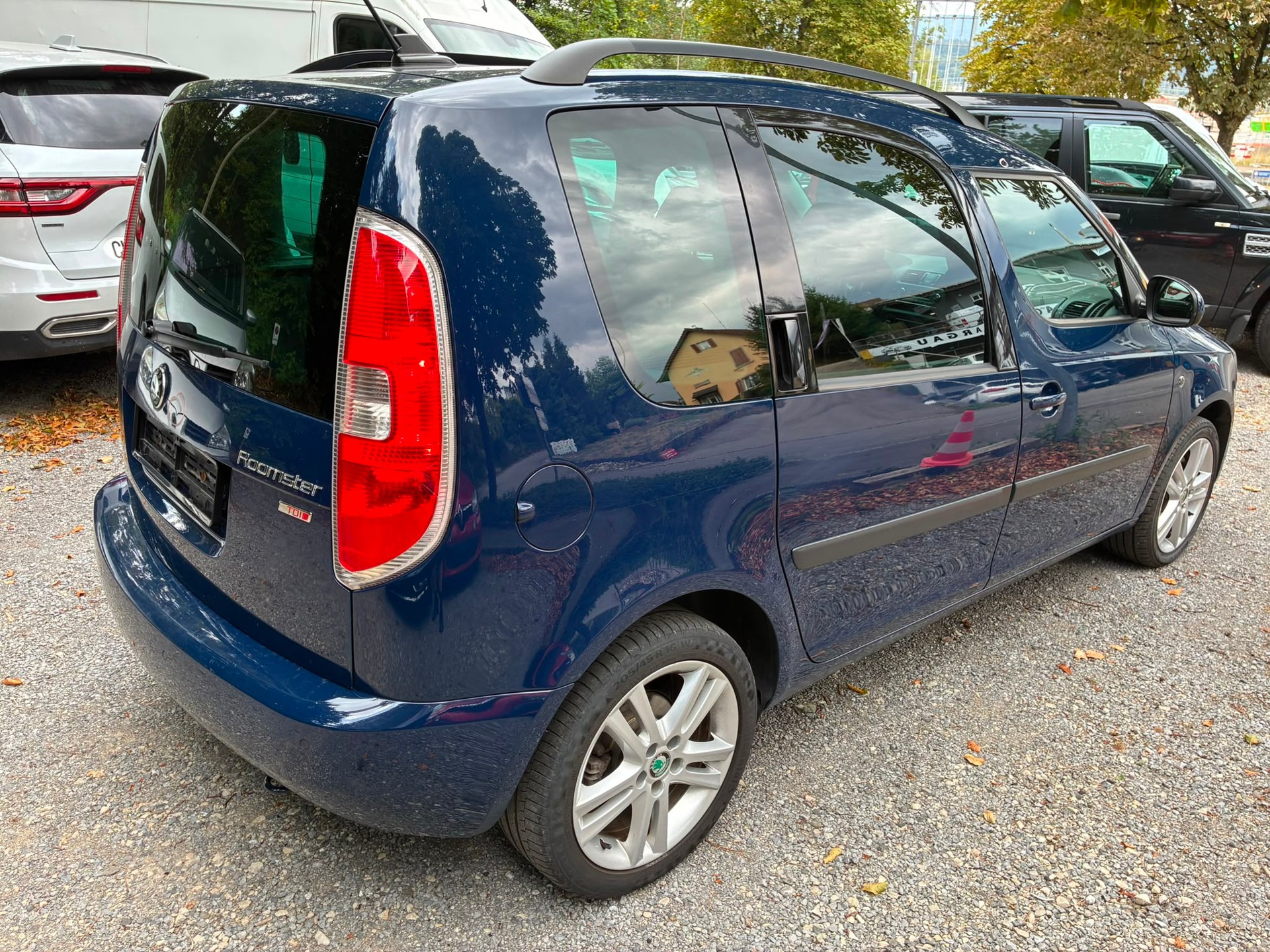 SKODA Roomster 1.6 TDI Elegance-showroom-element-3