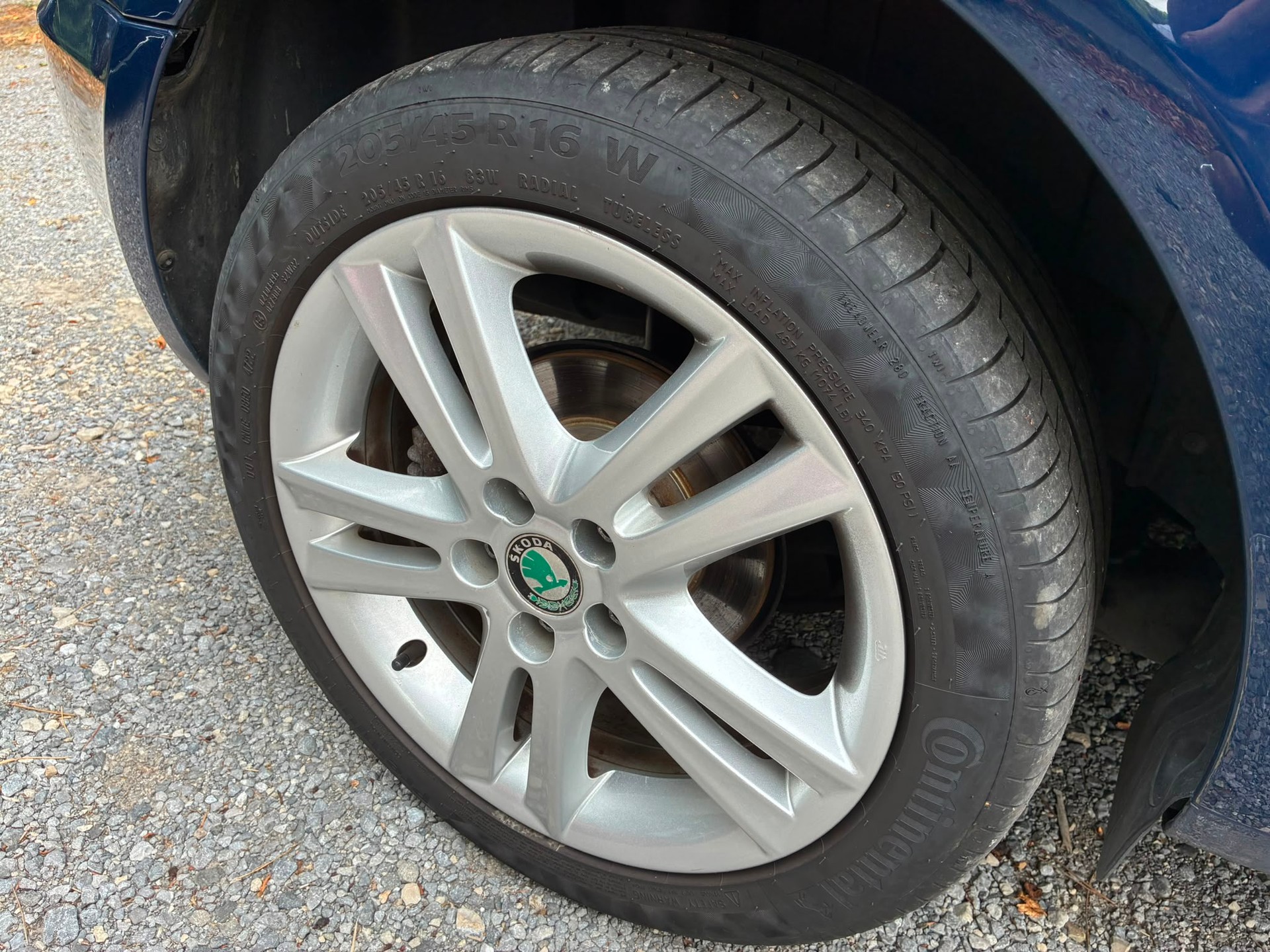 SKODA Roomster 1.6 TDI Elegance-image-8
