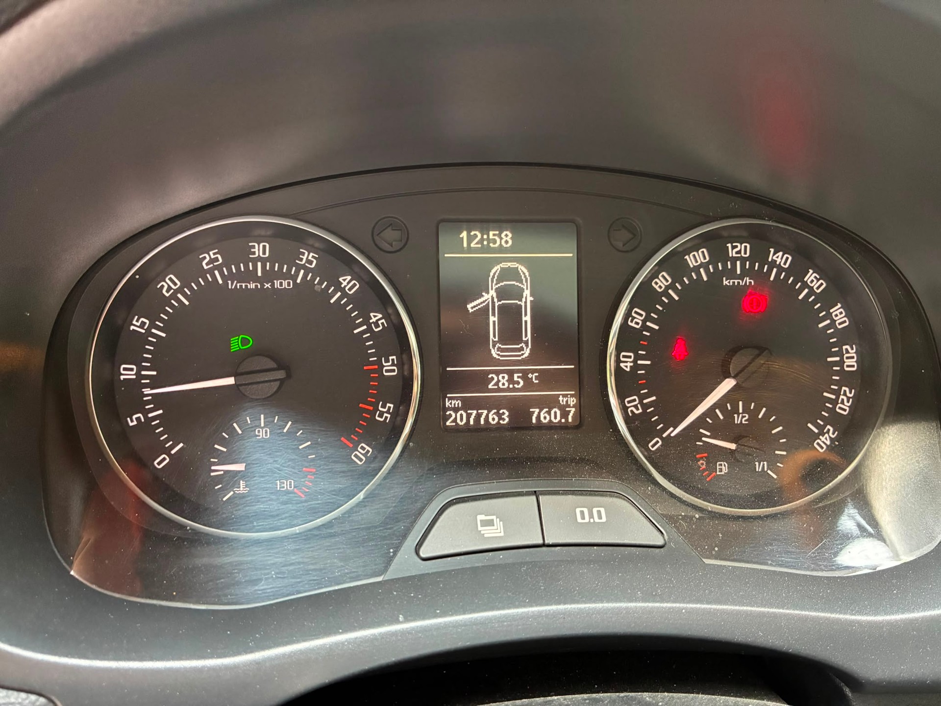 SKODA Roomster 1.6 TDI Elegance-image-9
