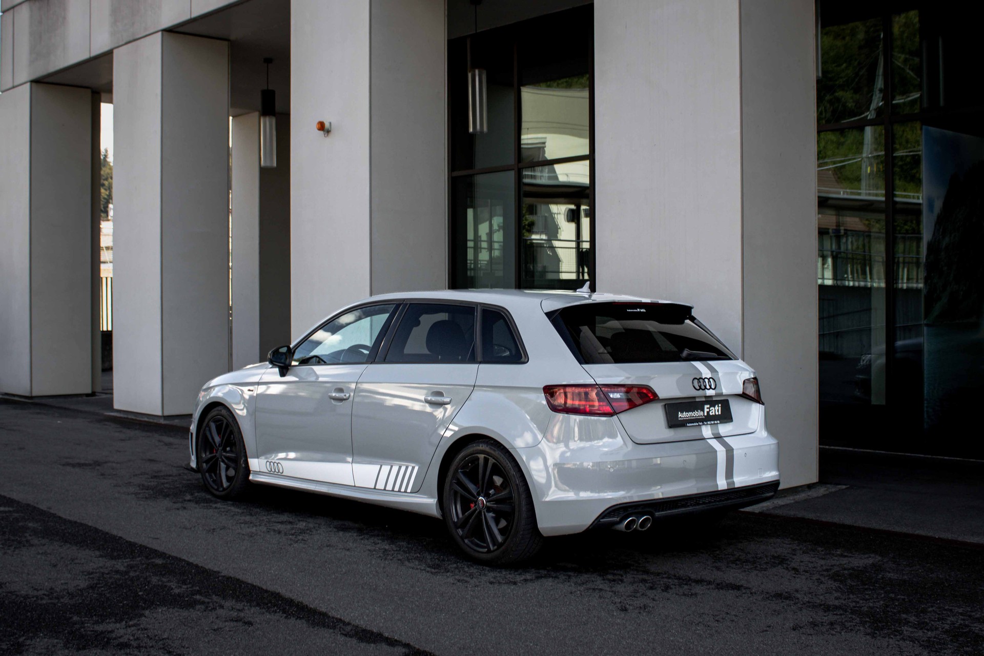 AUDI A3 Sportback 2.0 TDI S Line quattro S-tronic-showroom-element-1