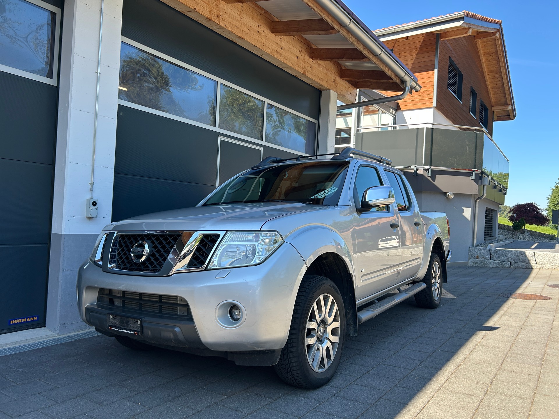 NISSAN Navara V6 Double Cab LE 3.0 dCi 4WD Automat-image-0