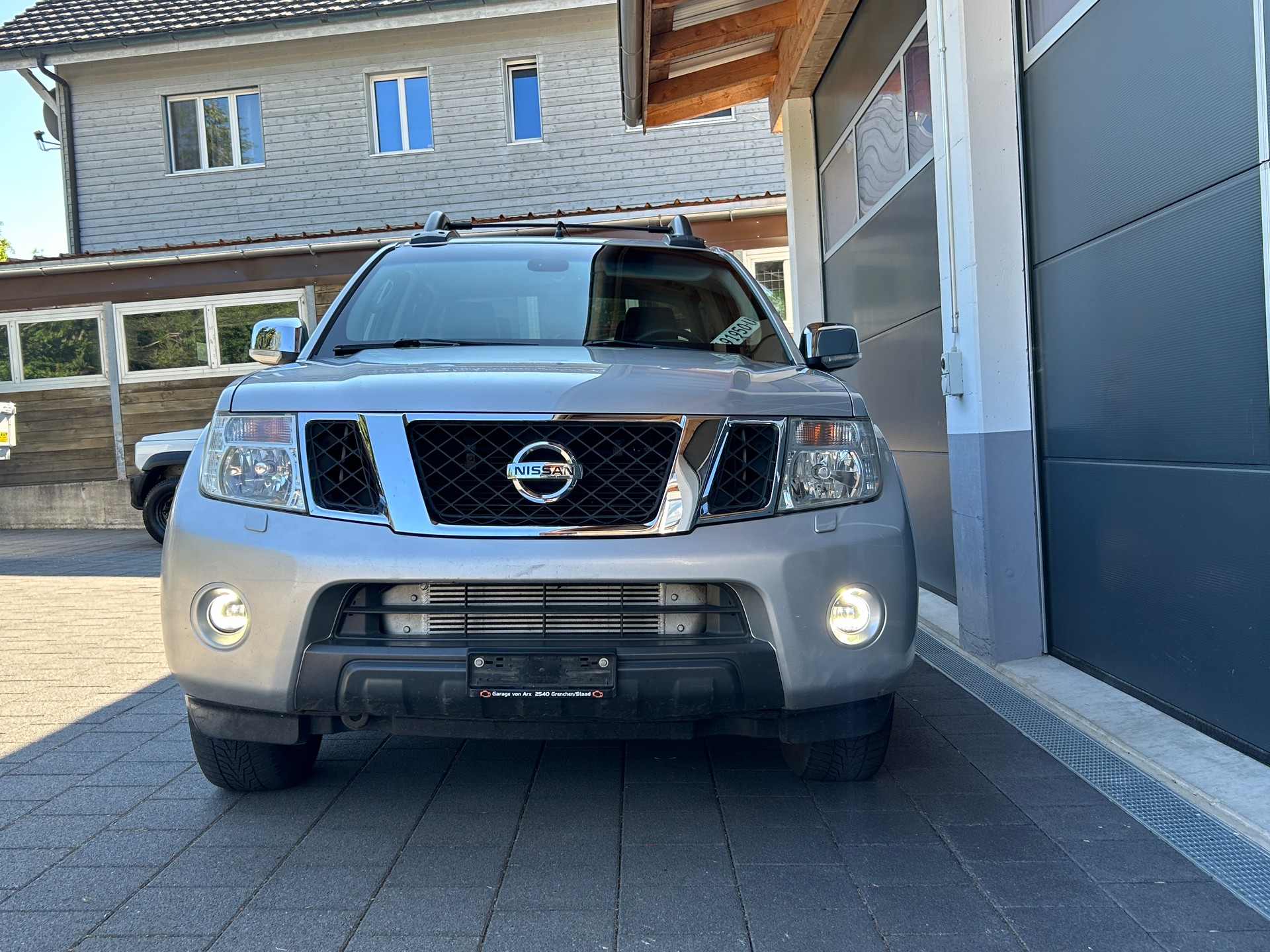 NISSAN Navara V6 Double Cab LE 3.0 dCi 4WD Automat-image-5
