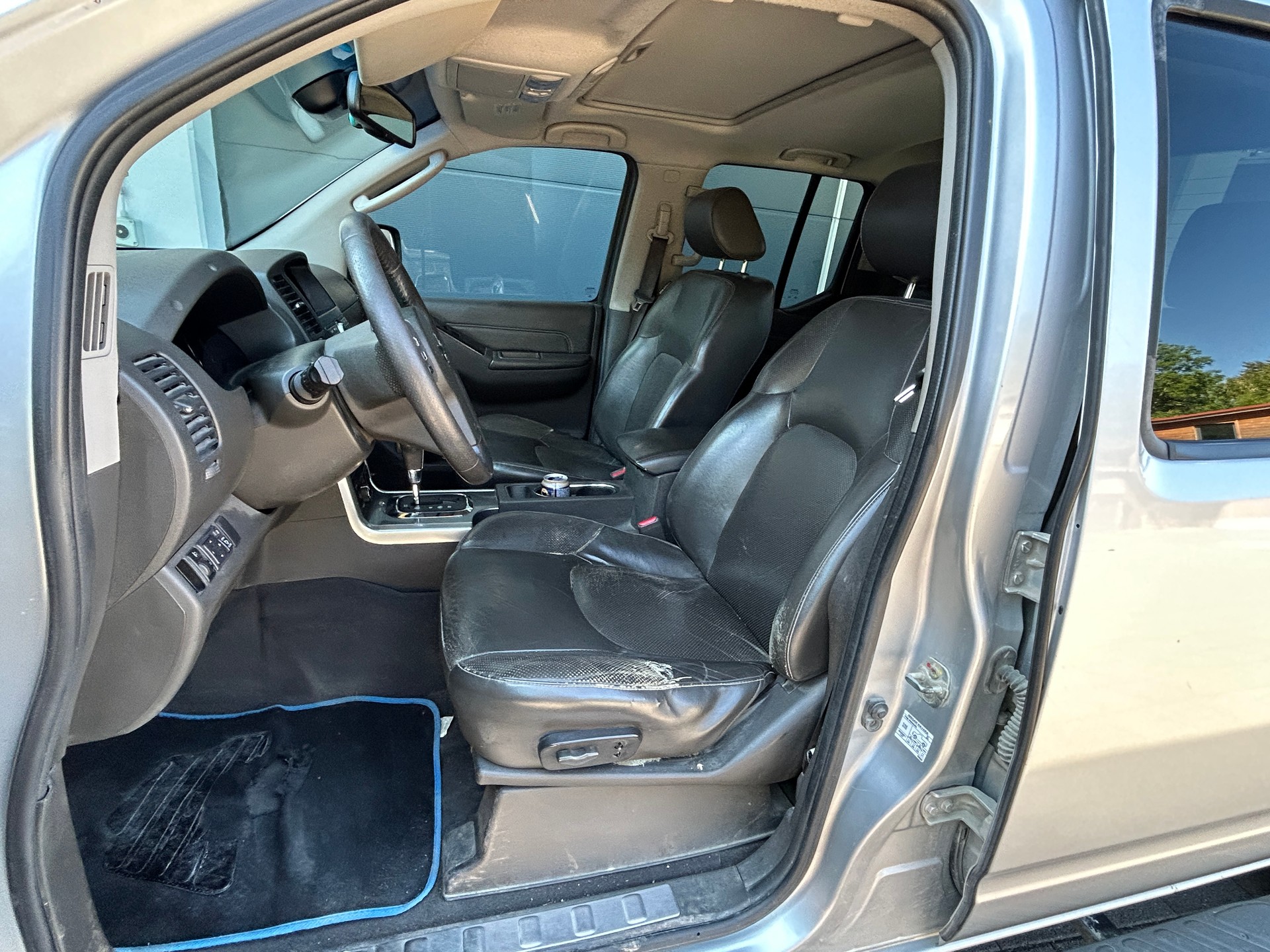 NISSAN Navara V6 Double Cab LE 3.0 dCi 4WD Automat-image-14