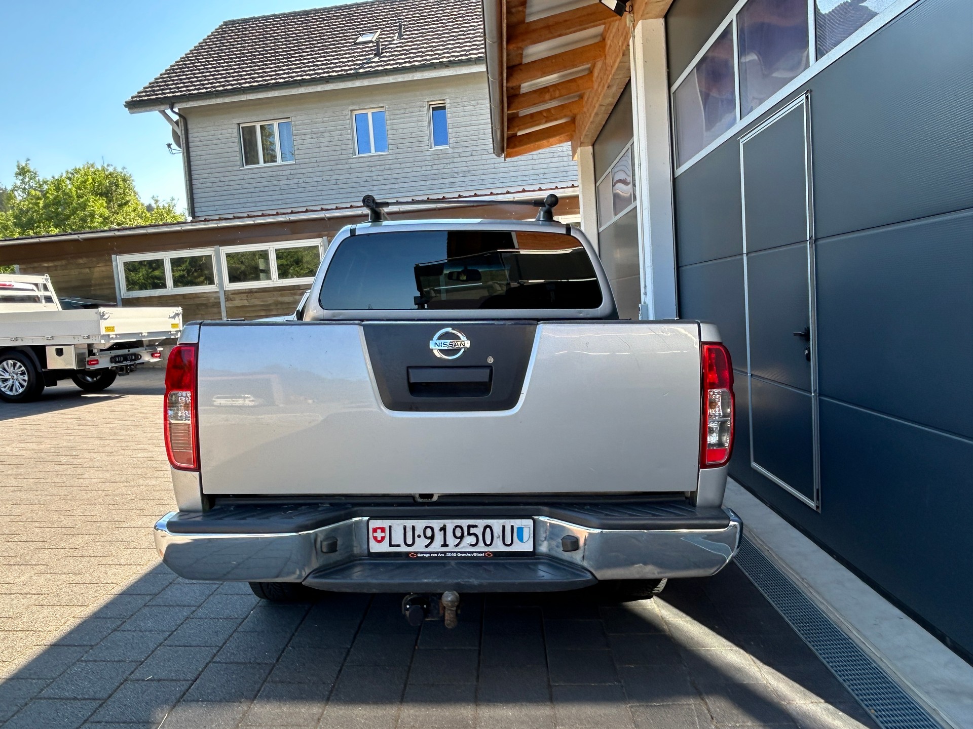 NISSAN Navara V6 Double Cab LE 3.0 dCi 4WD Automat-image-3