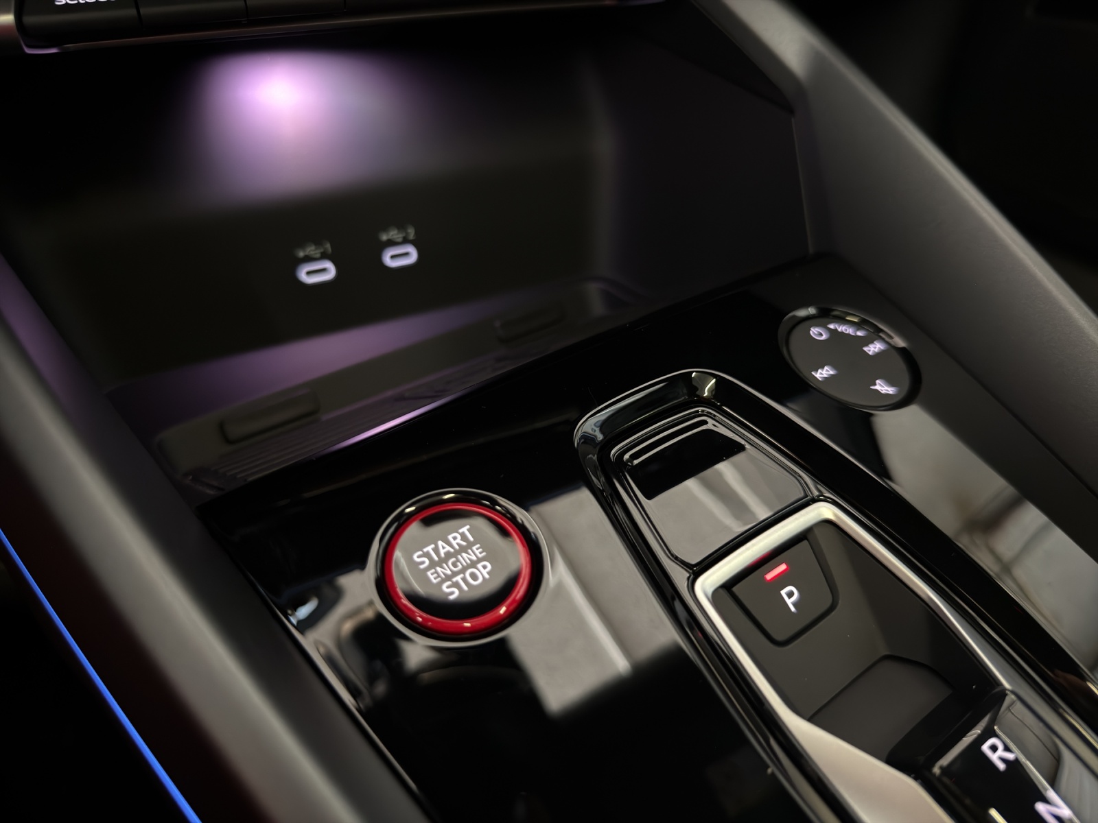 AUDI S3 Sportback TFSI quattro S-tronic-image-23