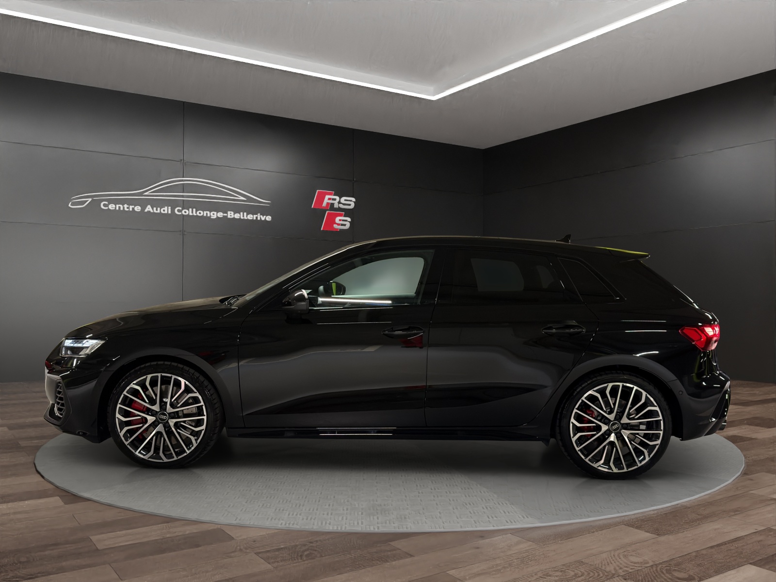AUDI S3 Sportback TFSI quattro S-tronic-image-2