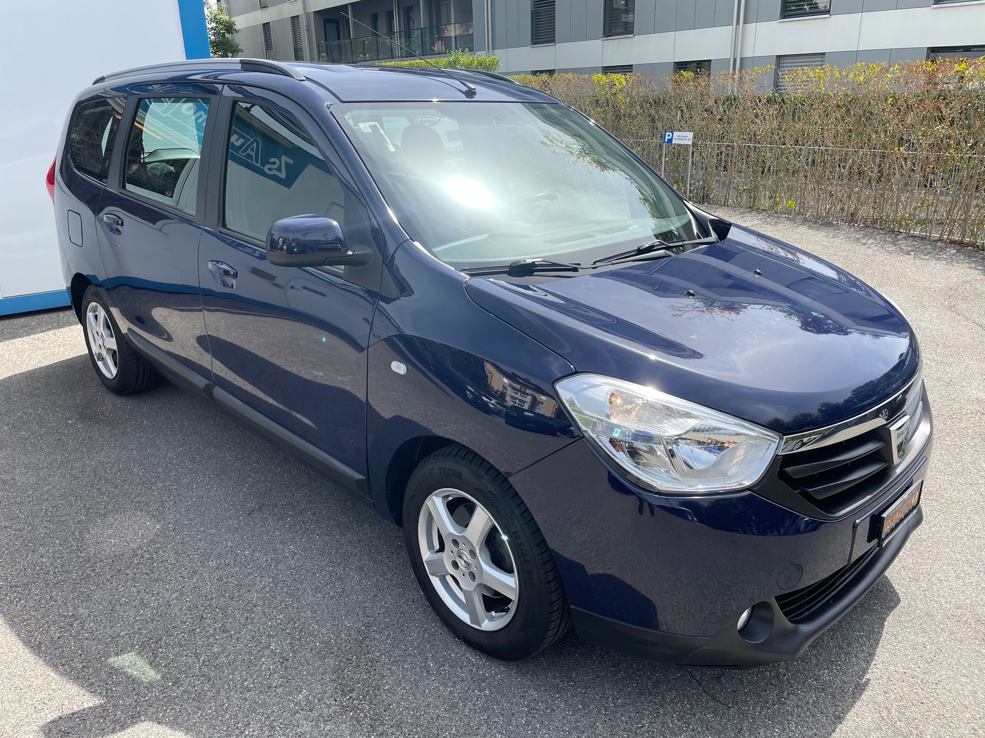 DACIA Lodgy 1.2 Turbo Ambiance 7PL-image-4