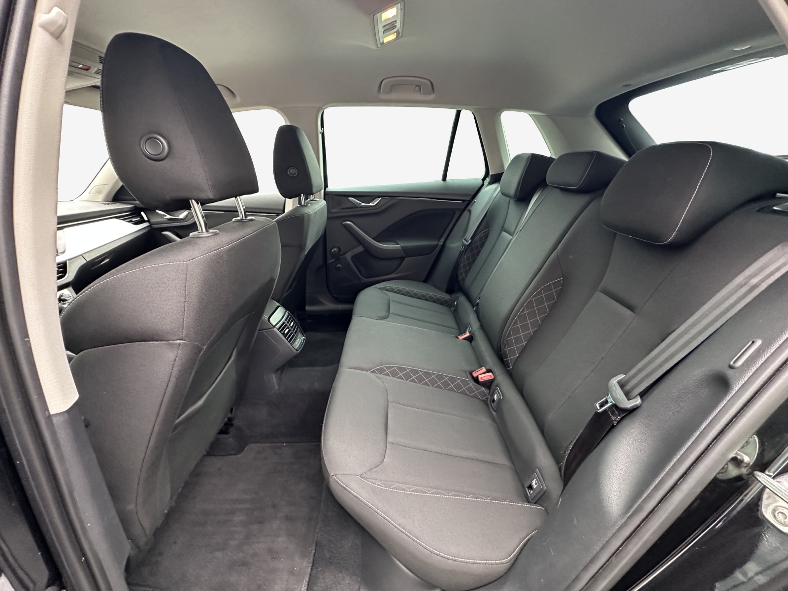 SKODA Kamiq 1.5 TSI ACT Ambition DSG-image-11
