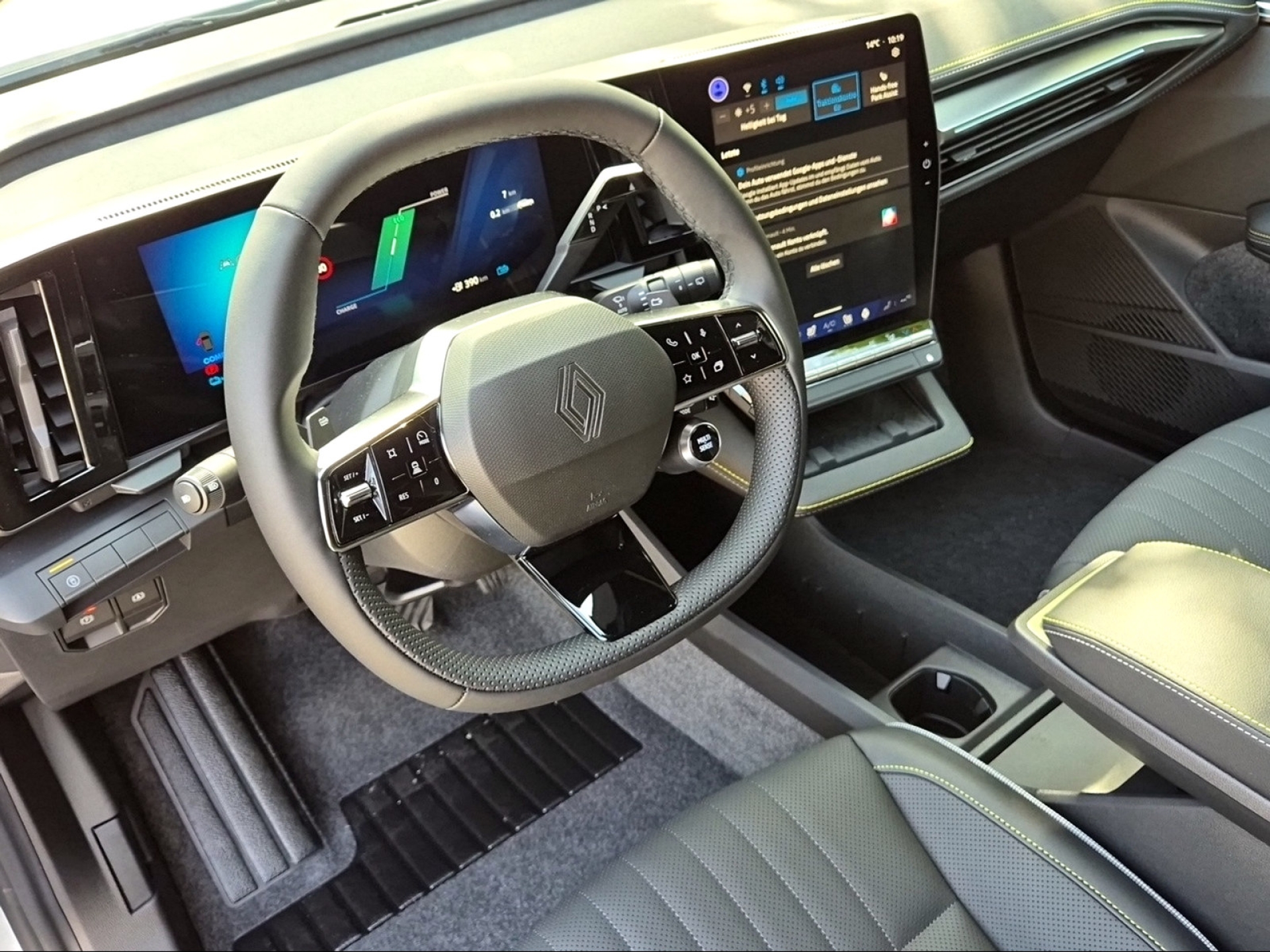RENAULT Mégane E-Tech-image-3