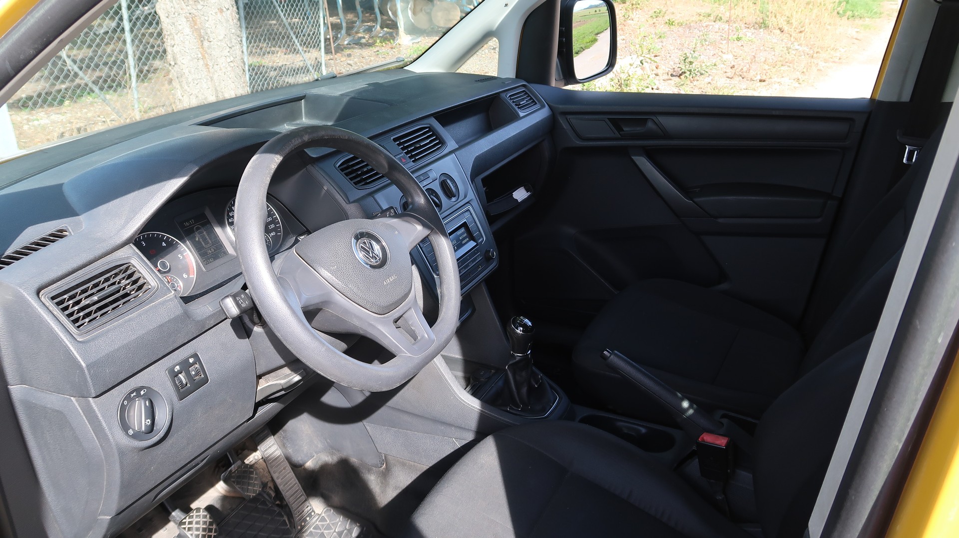 VW VW CADDY 2.0 TDI / 4X4 / CH-image-13